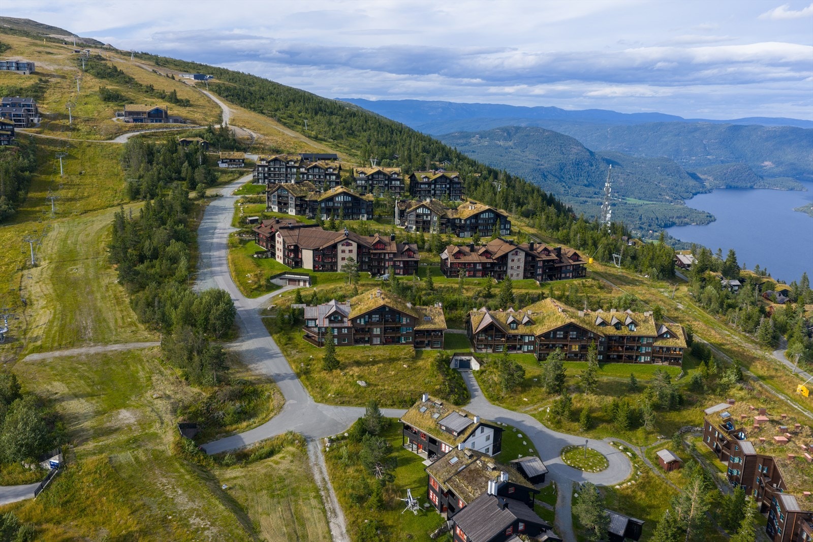 Attraktiv beliggenhet i naturskjønne omgivelser Galleribilde