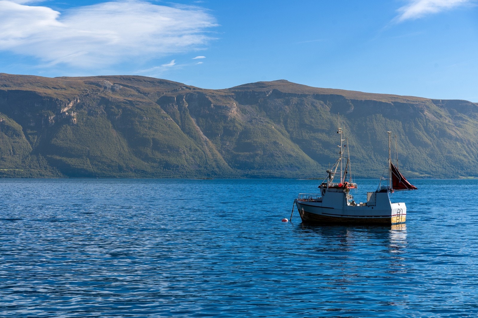 I Lyngen, hvor fjellene møter havet, finnes et sted der barndommens eventyr blir til virkelighet Galleribilde