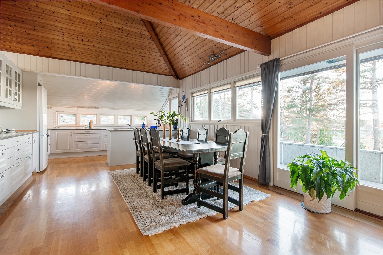 Sjekk denne vindusrekka. Her banker naturen praktisk talt på døra Galleribilde