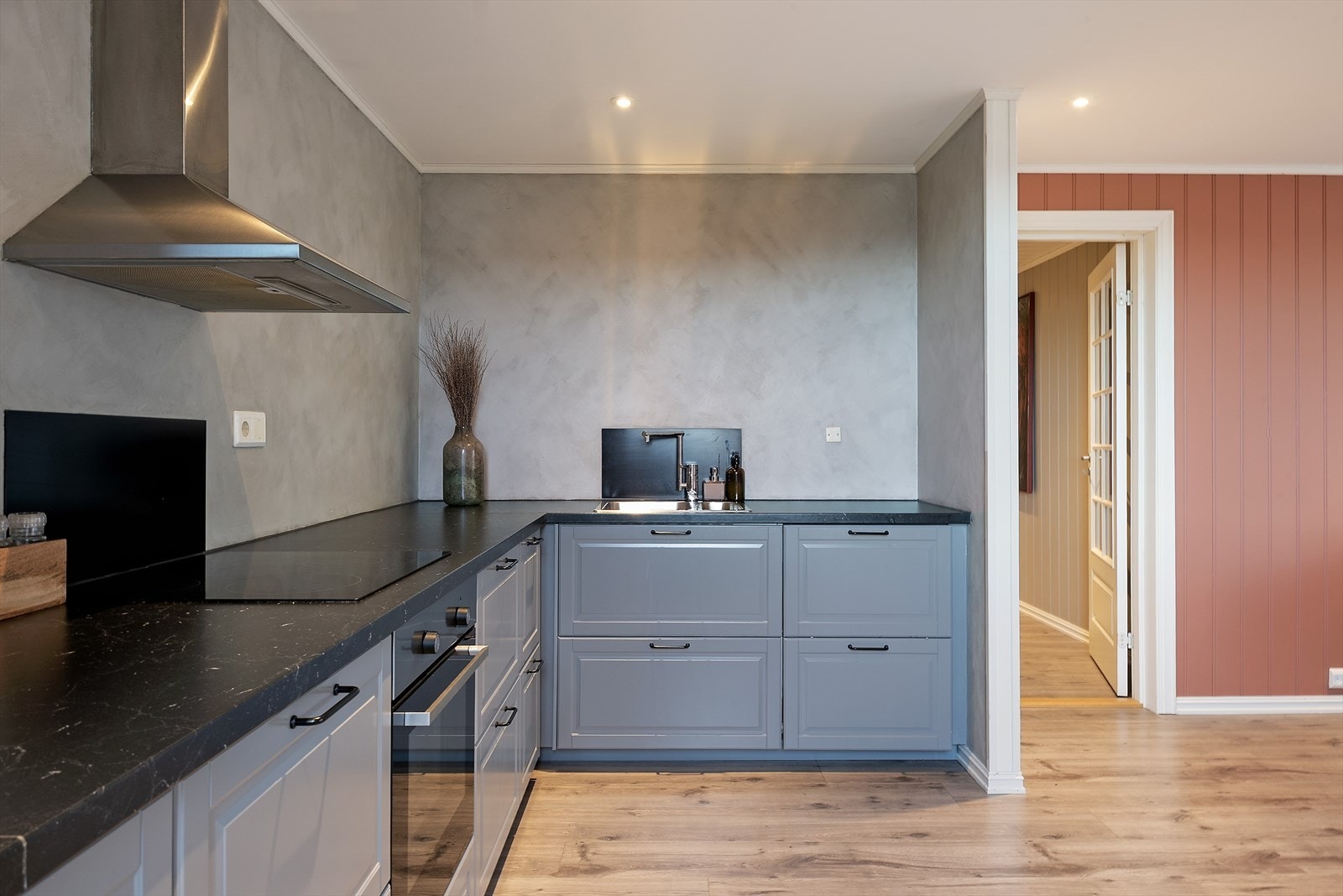 Et hyggelig sted å tilberede dagens måltider. Galleribilde