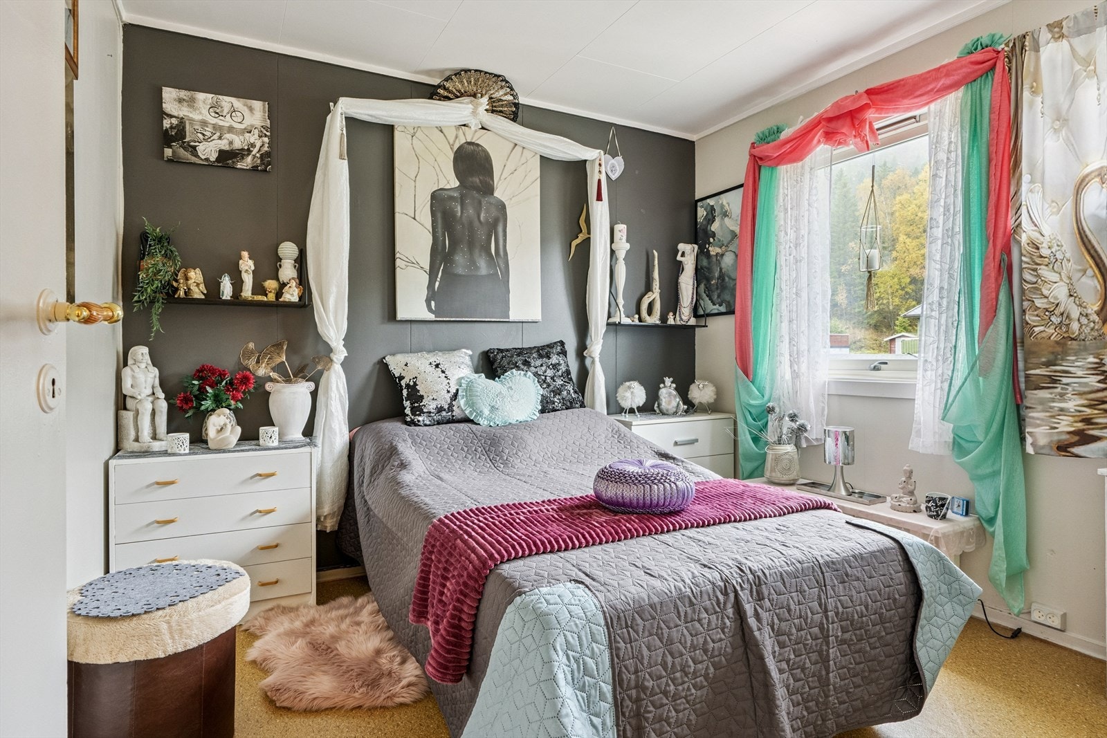 Soverom 1 av 3 Galleribilde