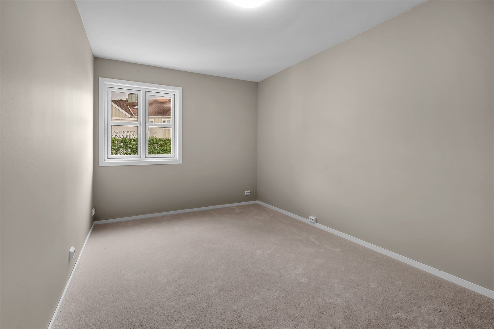 Soverom 1 av 2 Galleribilde