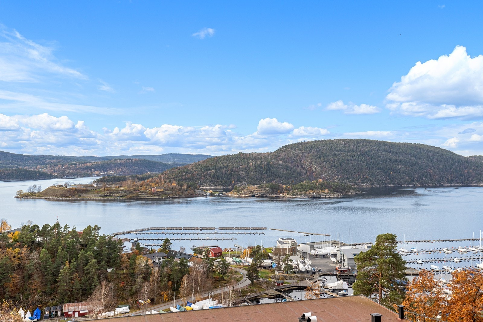 Oscarsborg og skipsleia - Fri utsikt Galleribilde