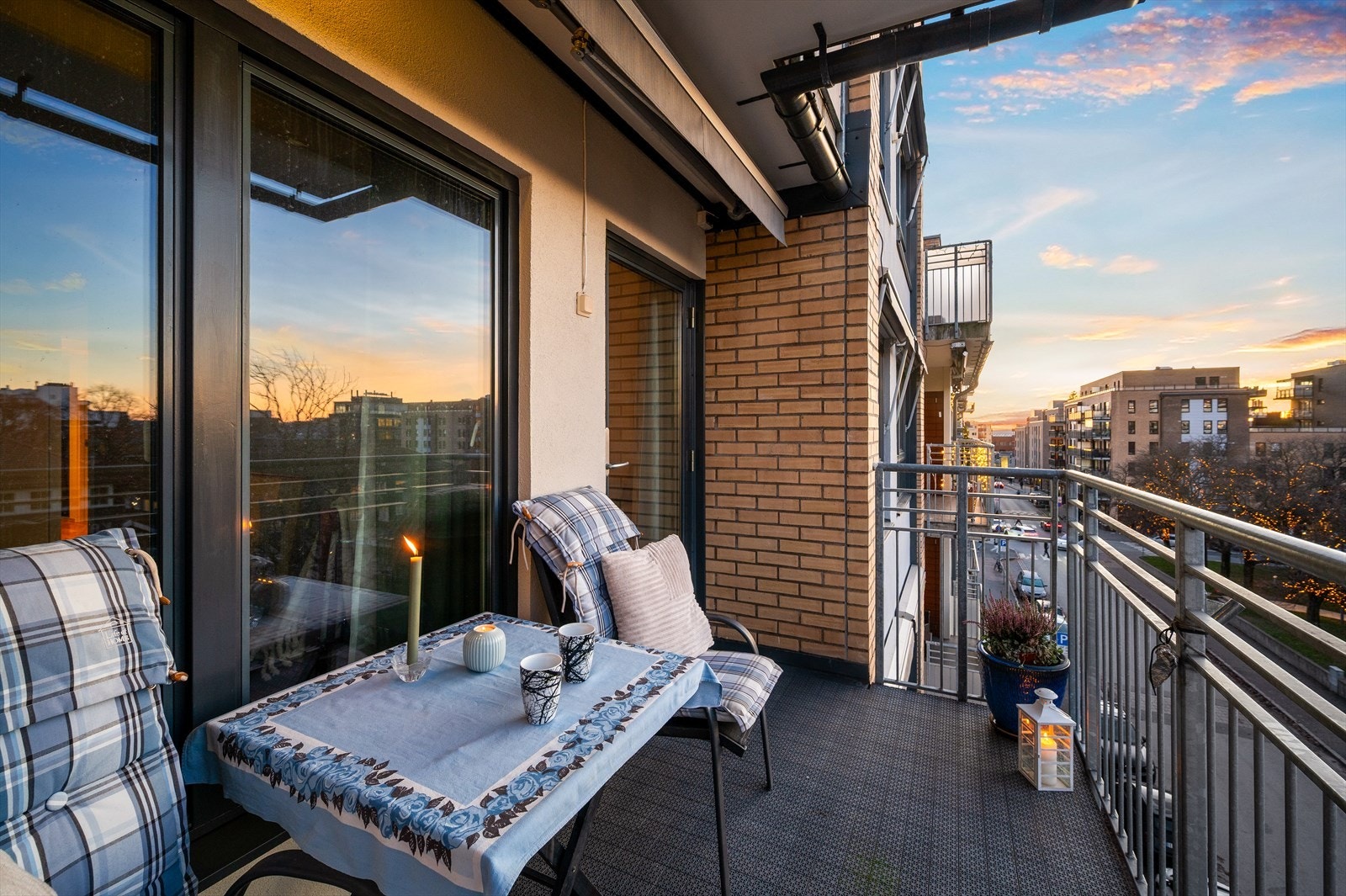 Kveldsstemning på balkongen Galleribilde