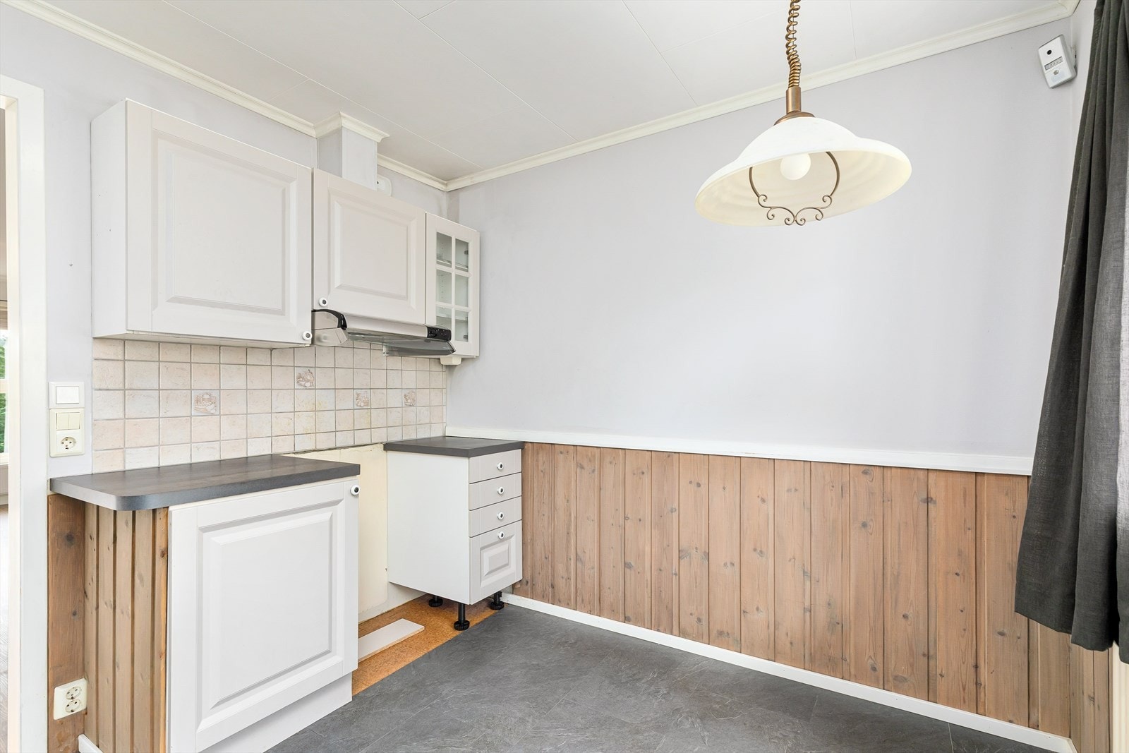 Adkomst til kjøkkenet fra stuen Galleribilde