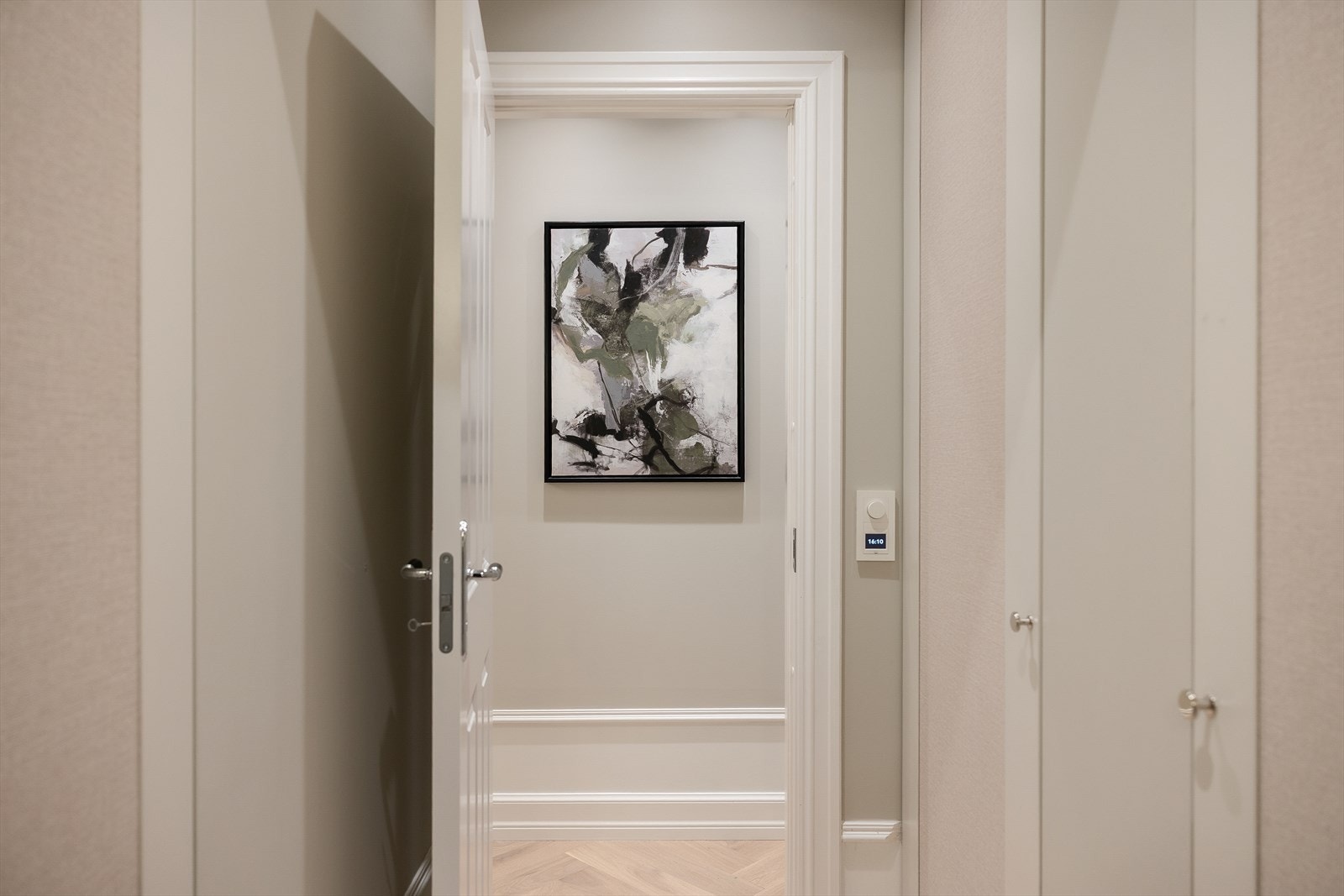 Tilgang til Plejd styring for lys og varme. Alt elektrisk anlegg er nytt i 2025. Galleribilde