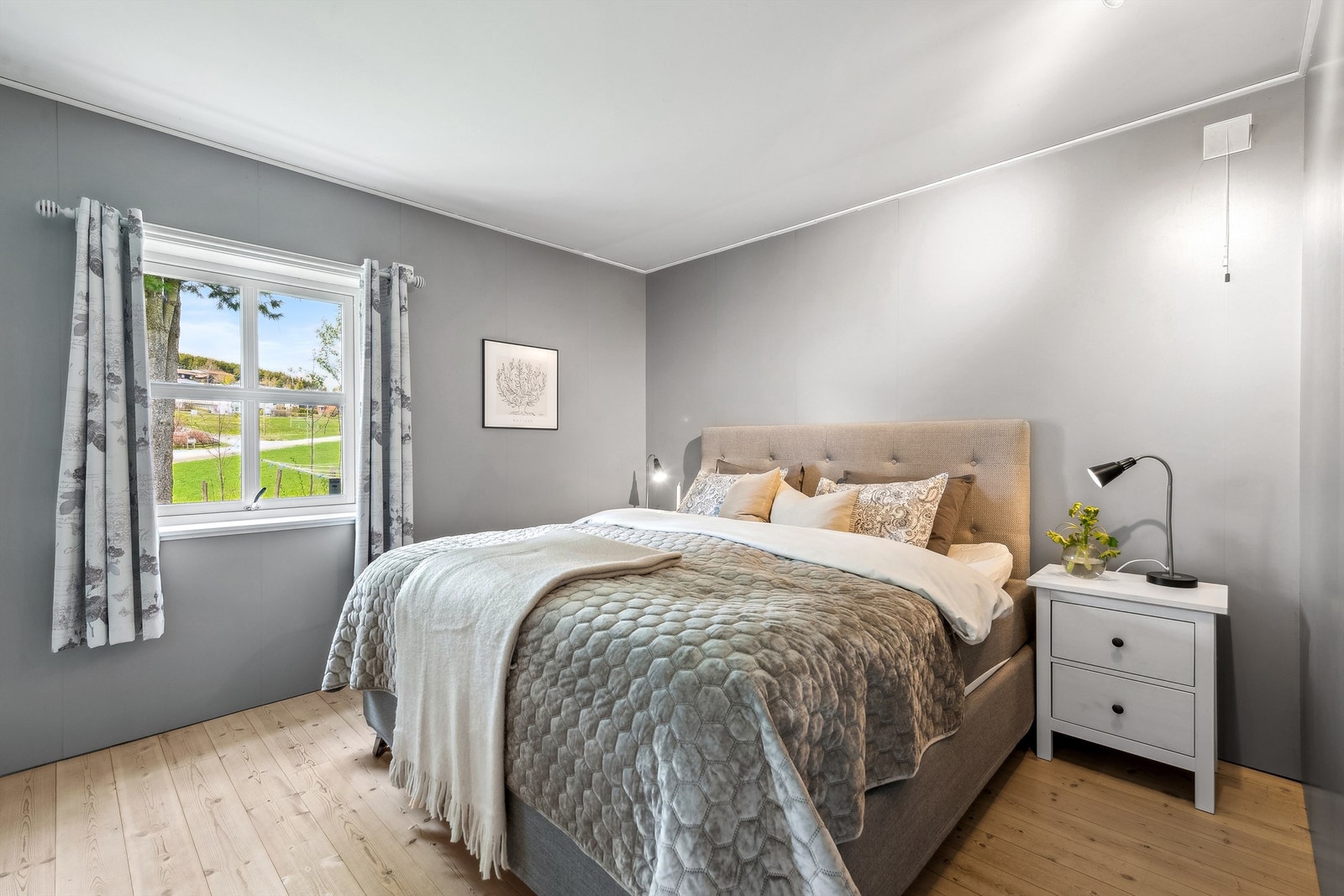 I 1.etasje er det fire soverom og disse er av god størrelse. Galleribilde