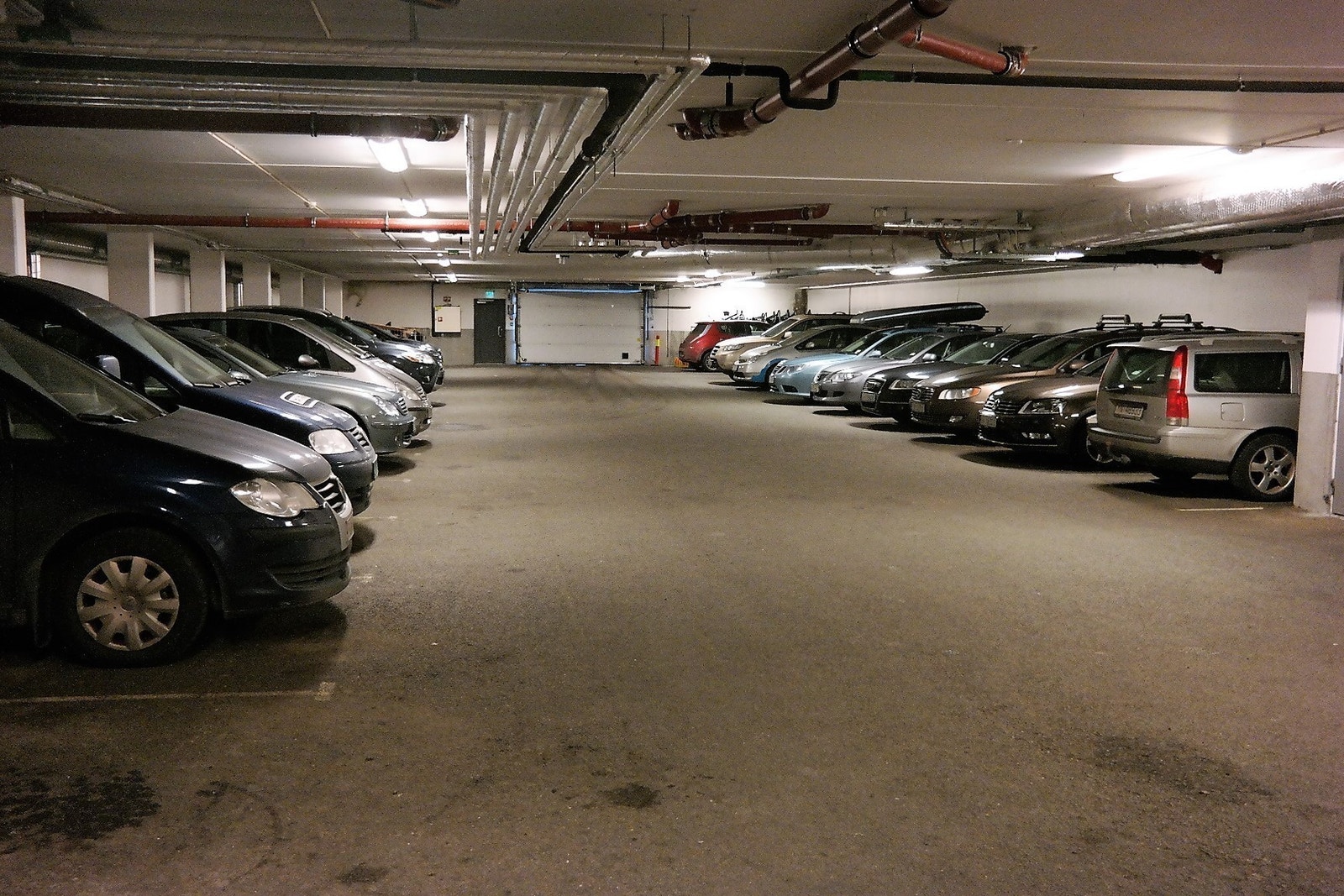 Innvendig P-garasje Galleribilde