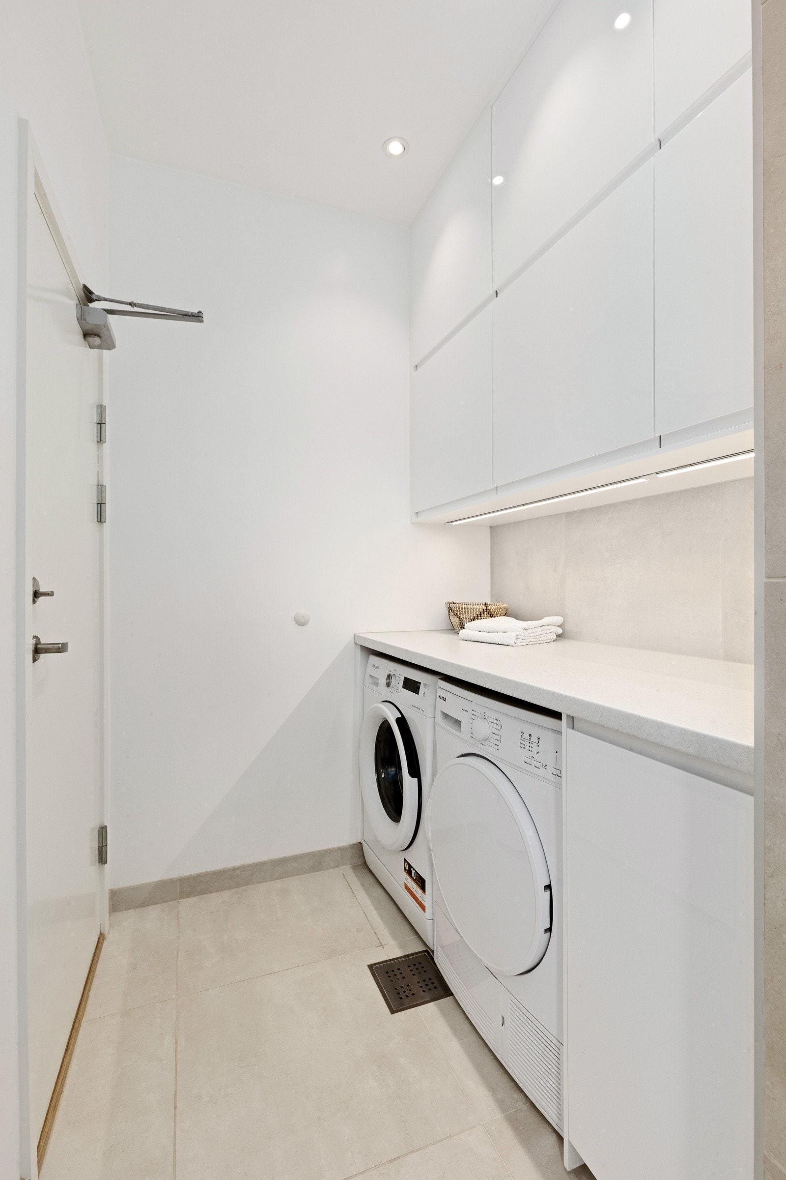 Praktisk "vaskerom" med god plass Galleribilde