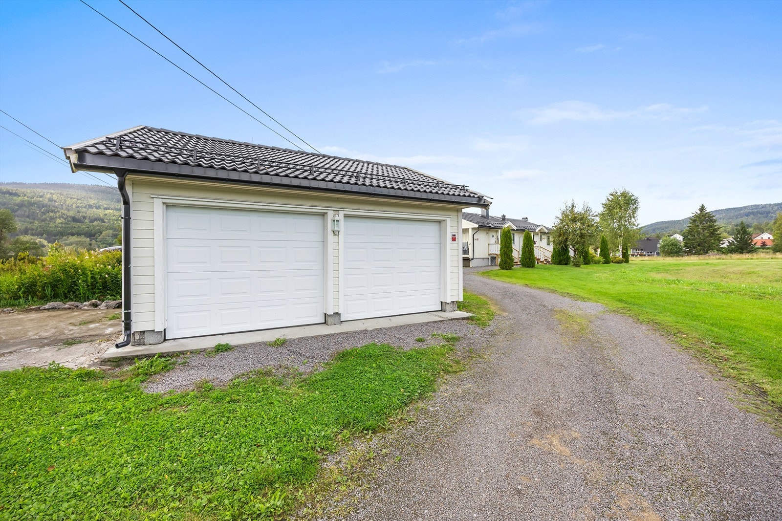 Dobbelgarasje på ca. 33 kvm Galleribilde