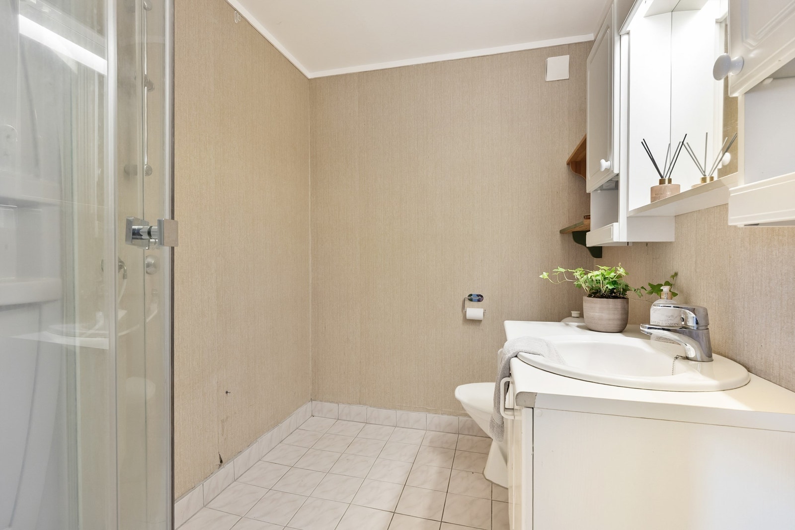 Bad av eldre dato med noe moderniseringsbehov. Galleribilde