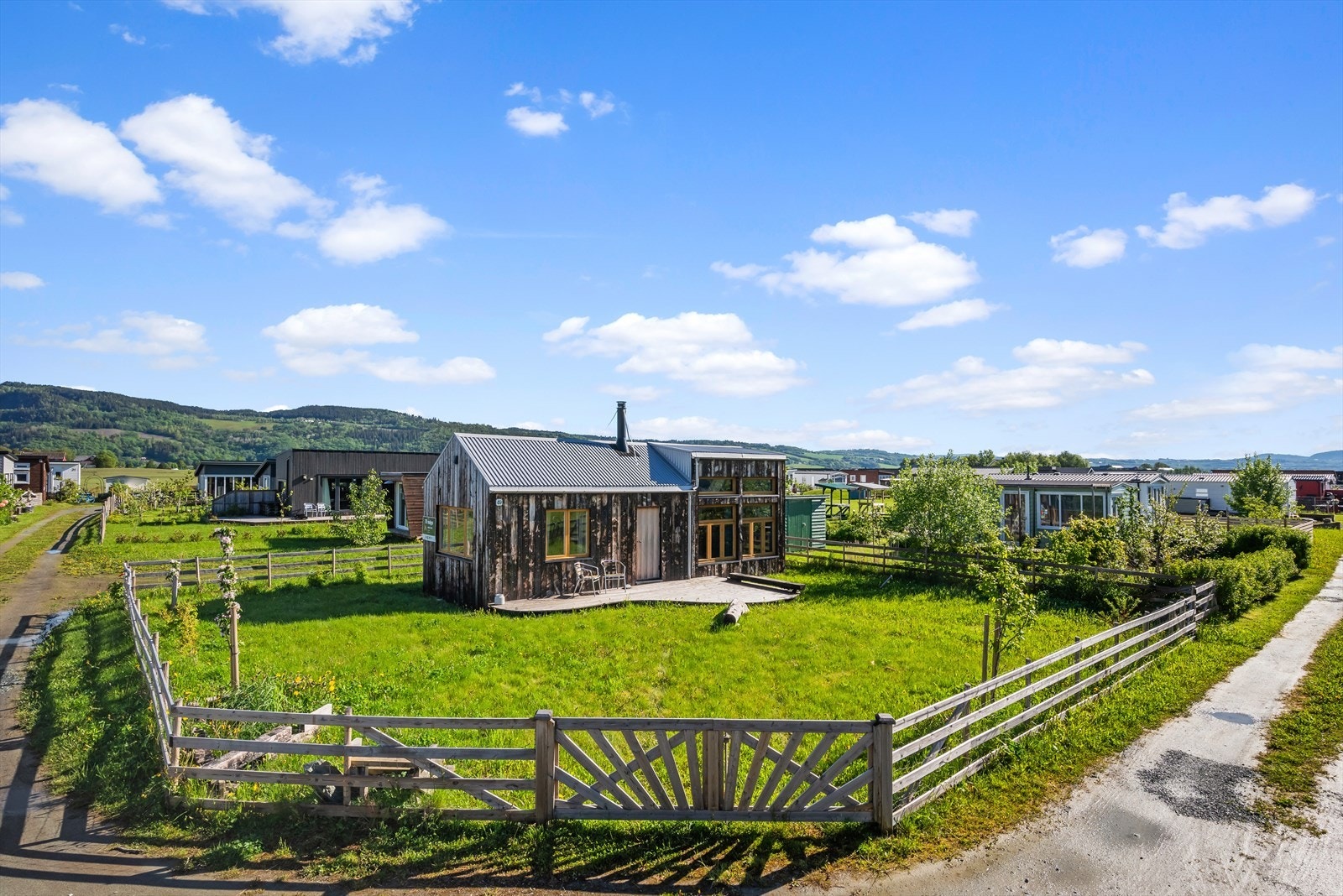 Her finner man hyggelig kolonihage hvor man kan nyte livet i rolige omgivelser Galleribilde