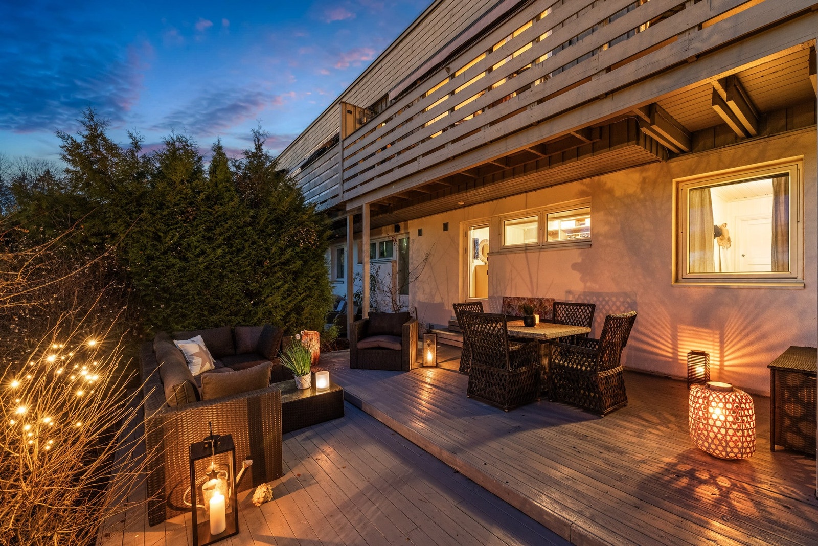 Her er det god plass til forskjellig utemøblement. Galleribilde