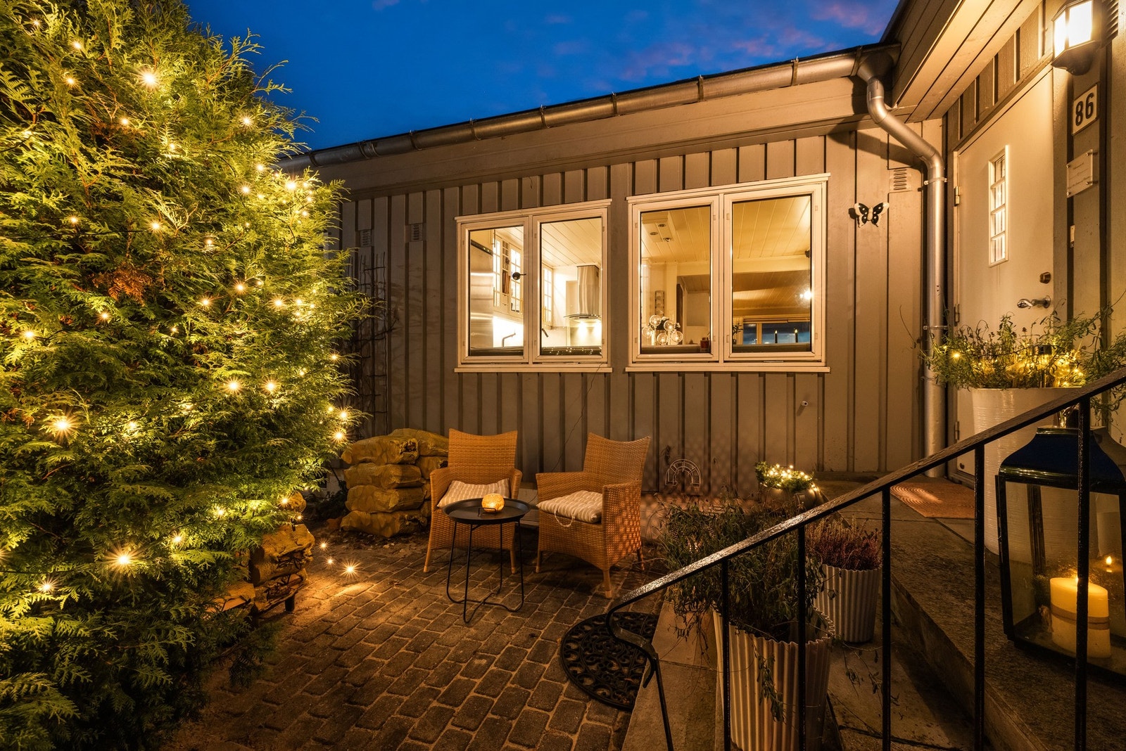 Velkommen inn i boligen gjennom et hyggelig inngangsparti! Galleribilde