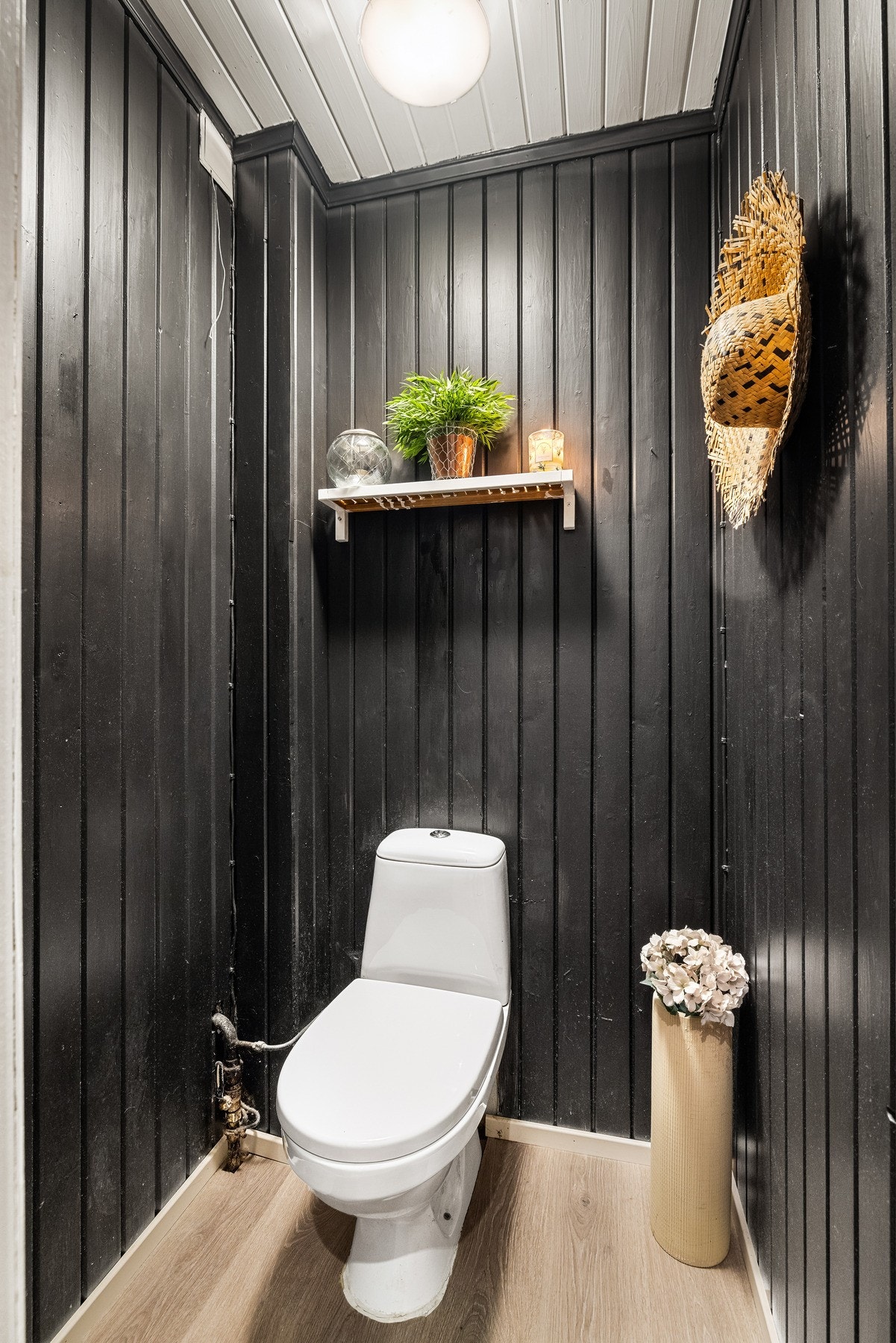 Videre er det et eget toalettrom. Galleribilde