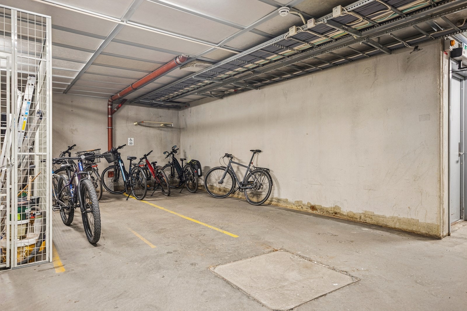 Felles sykkelparkering Galleribilde