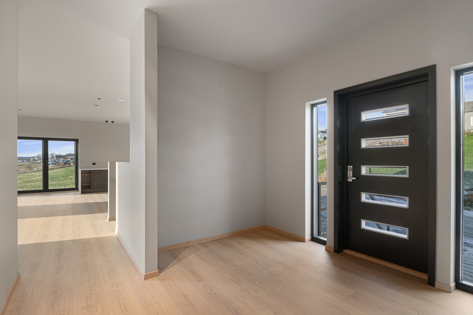 Velkommen inn! Boligen bærer høy standard med delikate detaljer. Galleribilde