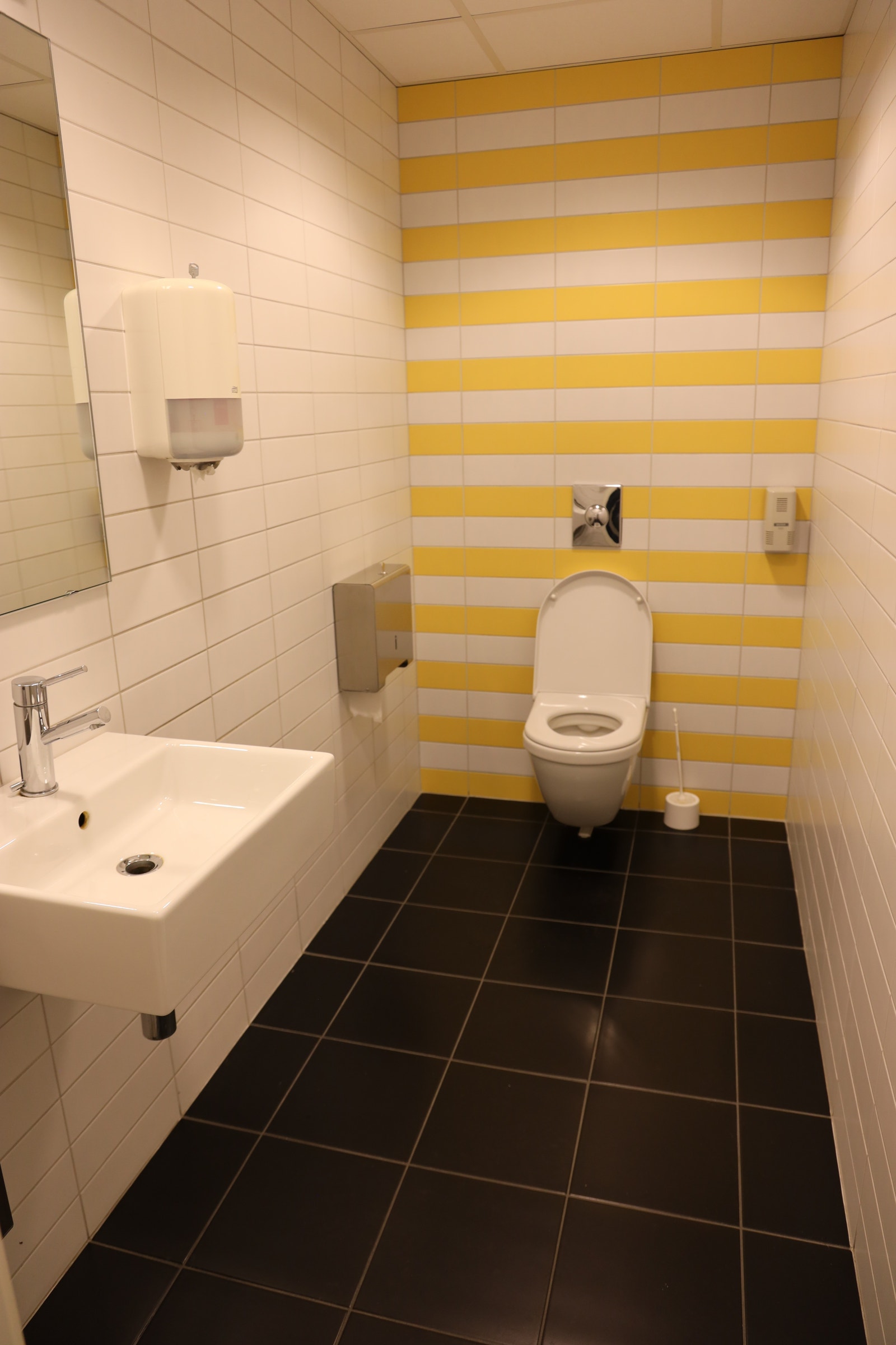 DAMETOALETT Galleribilde