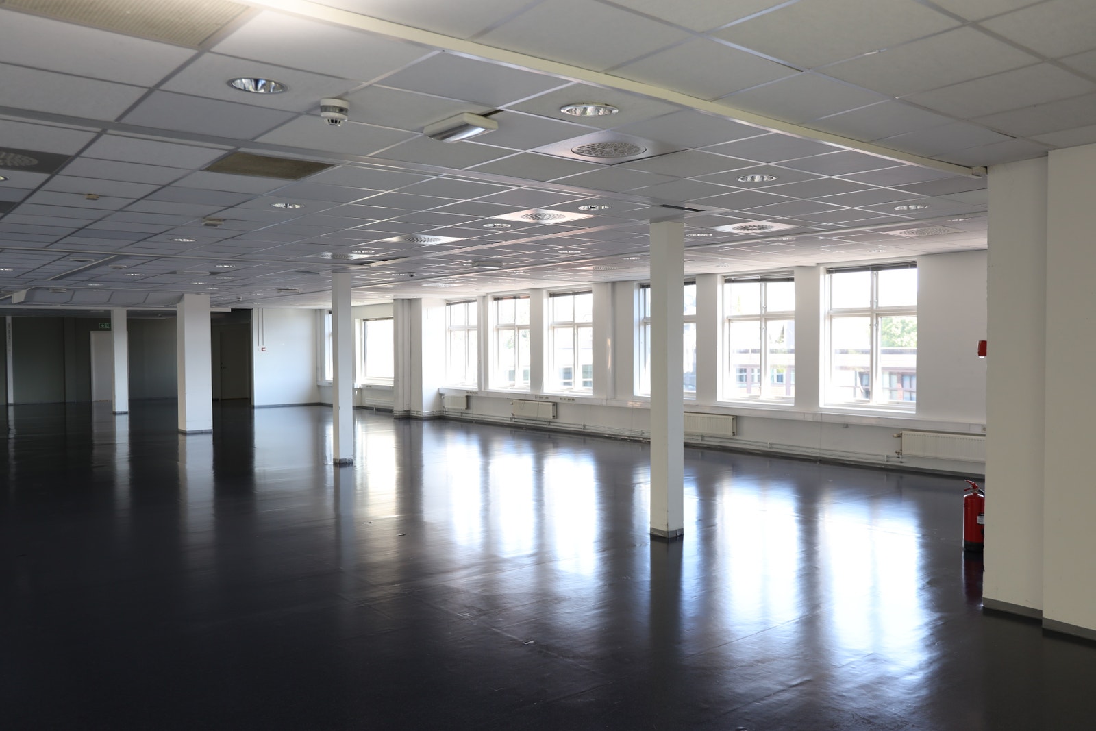 FRA ÅPENT AREAL Galleribilde