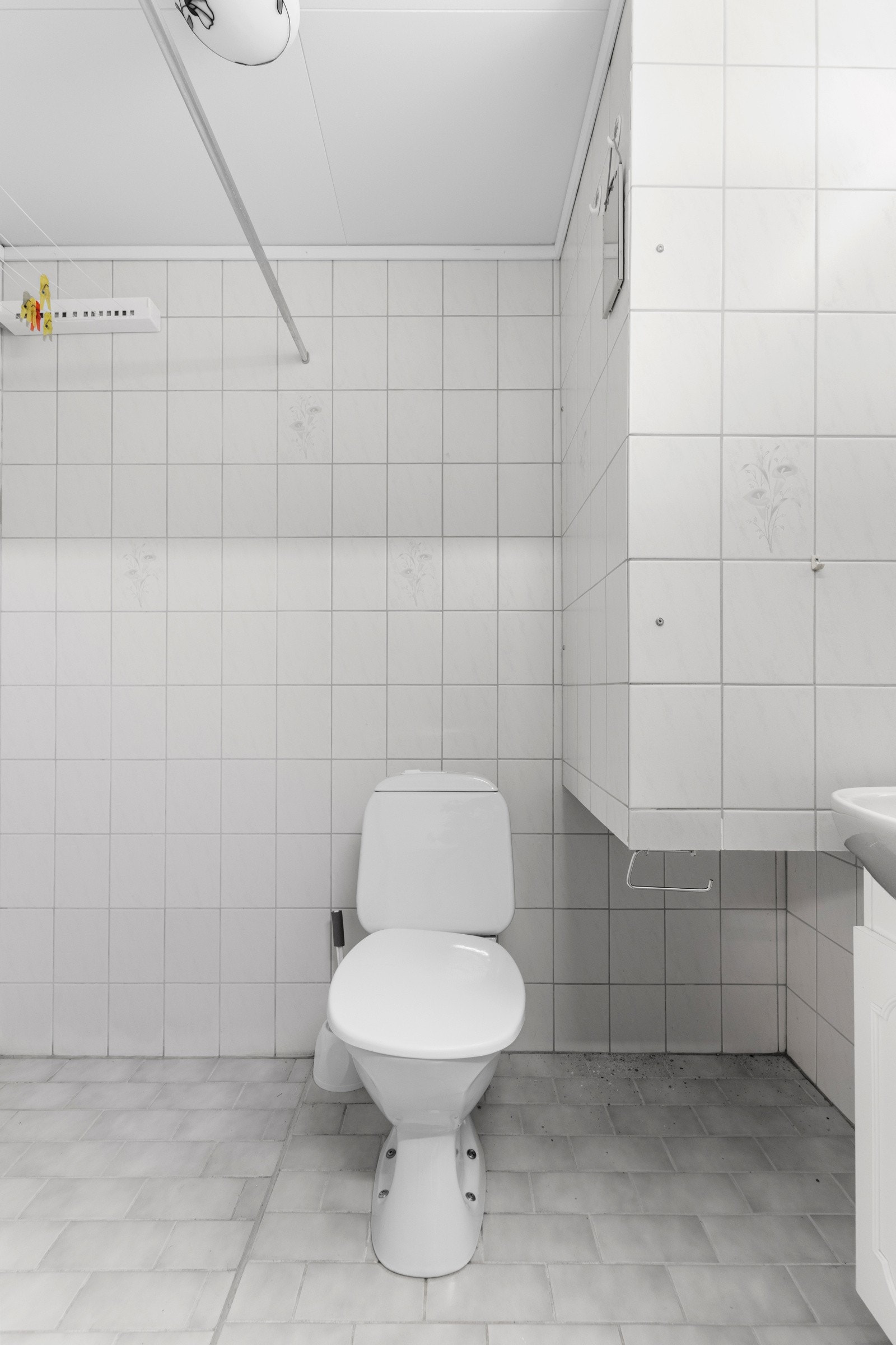 Bad i sokkel. Galleribilde