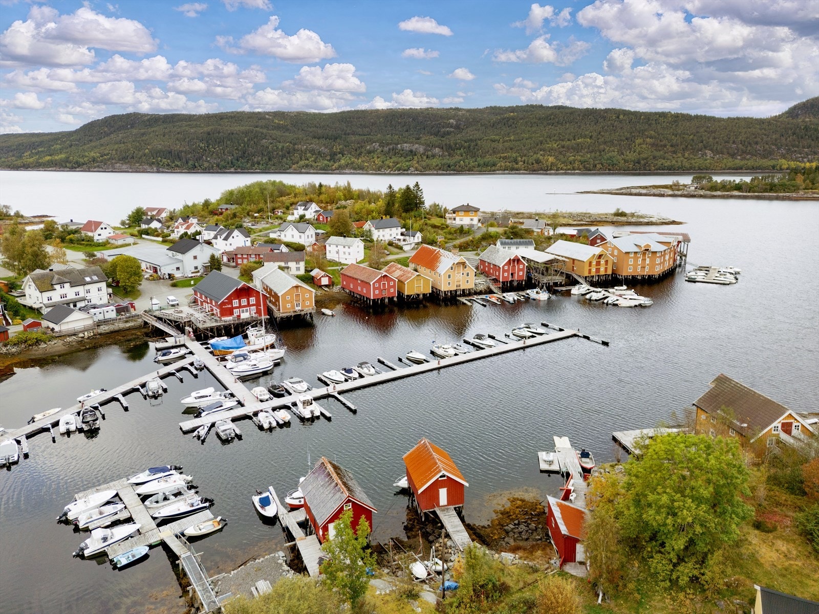 Dette er muligheten du har ventet på - en god mulighet for å sette i gang utviklingsprosjektet i naturskjønne omgivelser. Galleribilde