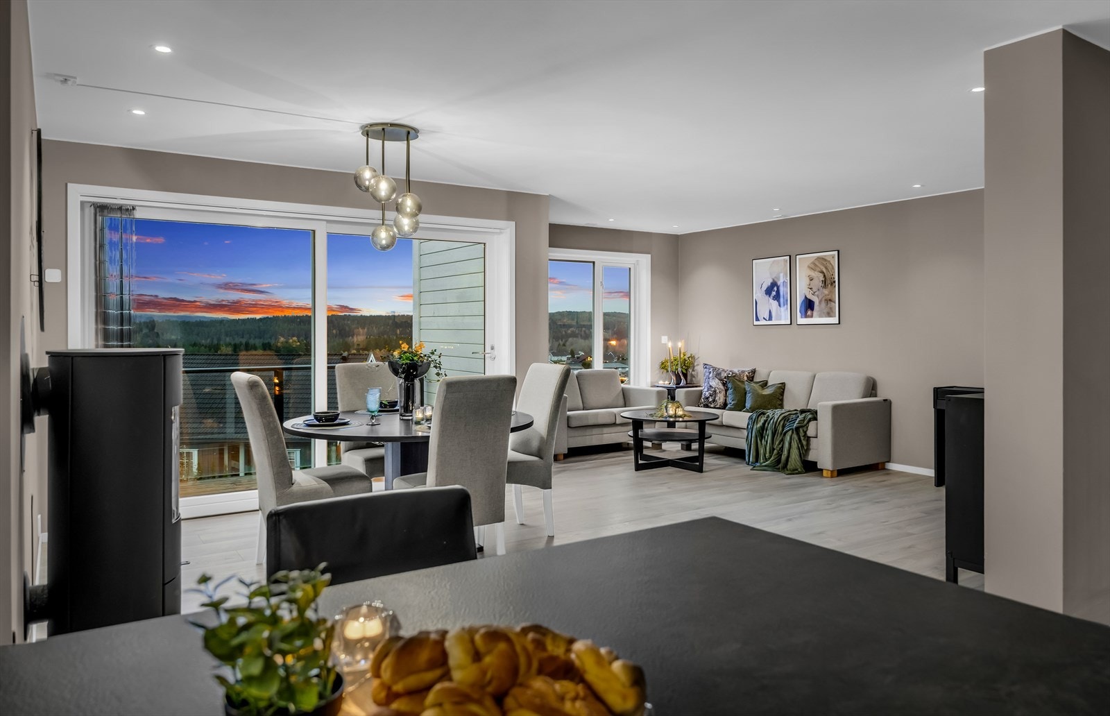 Fra stuen er det adkomst til en herlig terrasse. Galleribilde