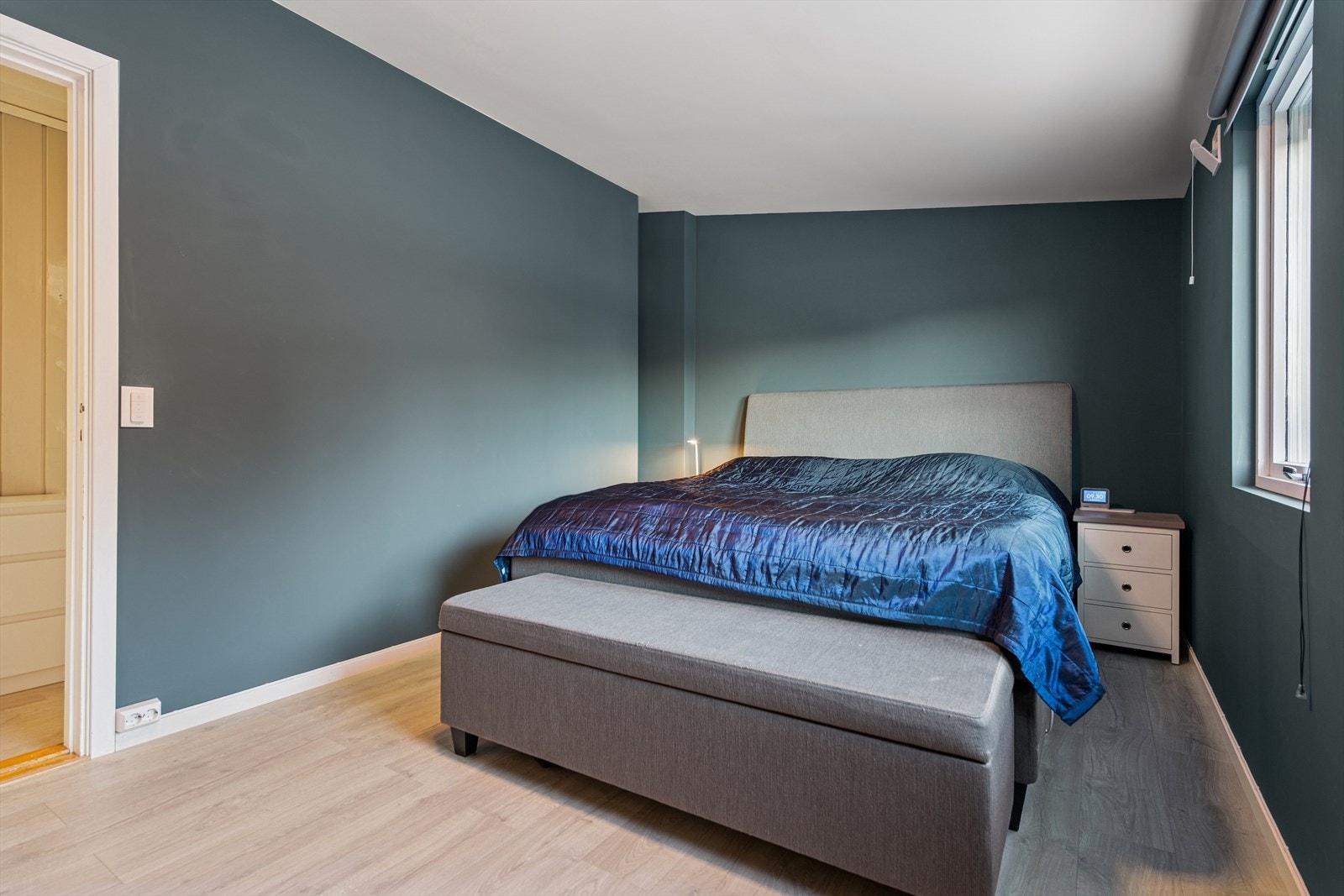 Soverommene gir gode innredningsmuligheter med plass til seng, nattbord og annet ønsket møblement. Galleribilde