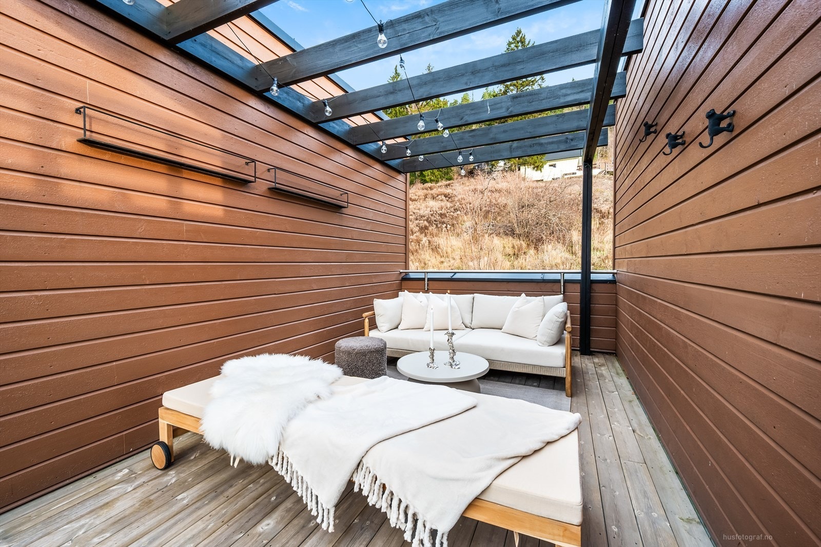 Skjermet uteplass. Galleribilde