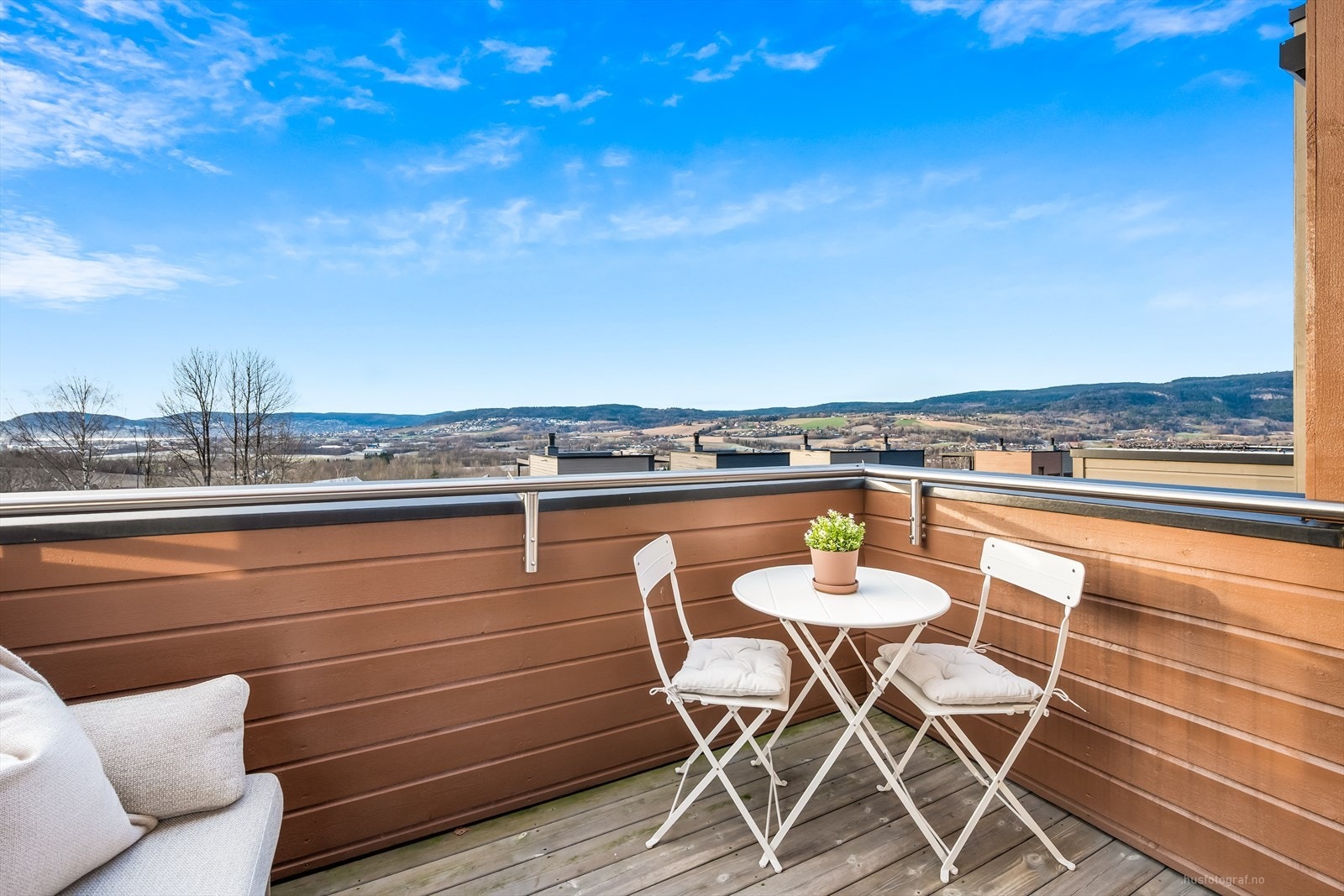 Flott utsikt ut over Lierdalen. Galleribilde