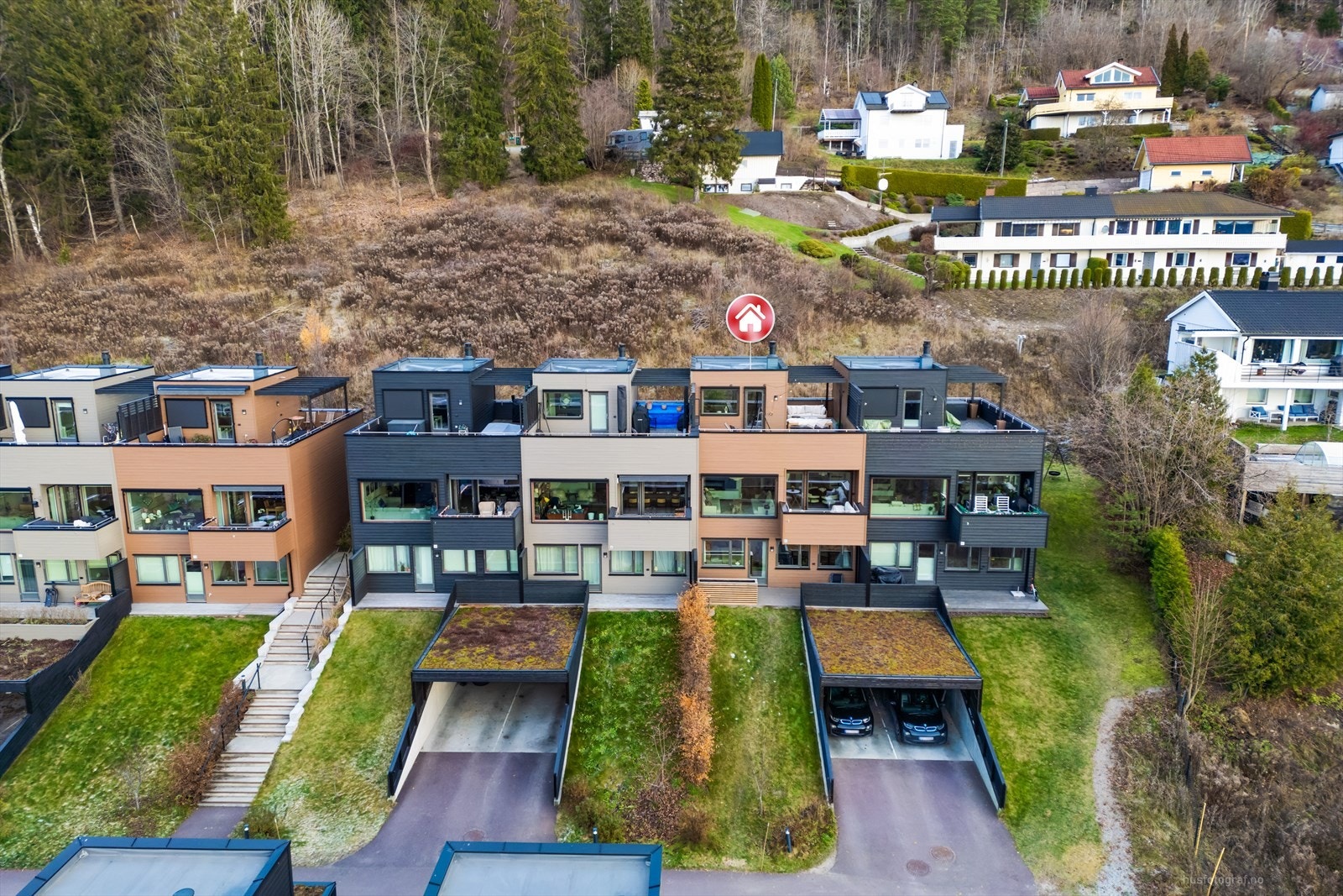 Her har man nydelig utsikt og meget gode solforhold! Galleribilde