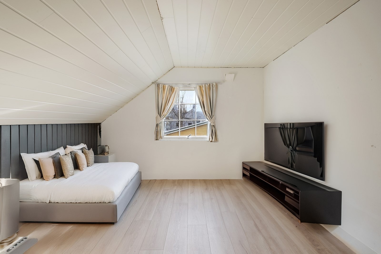 Soverom I Galleribilde