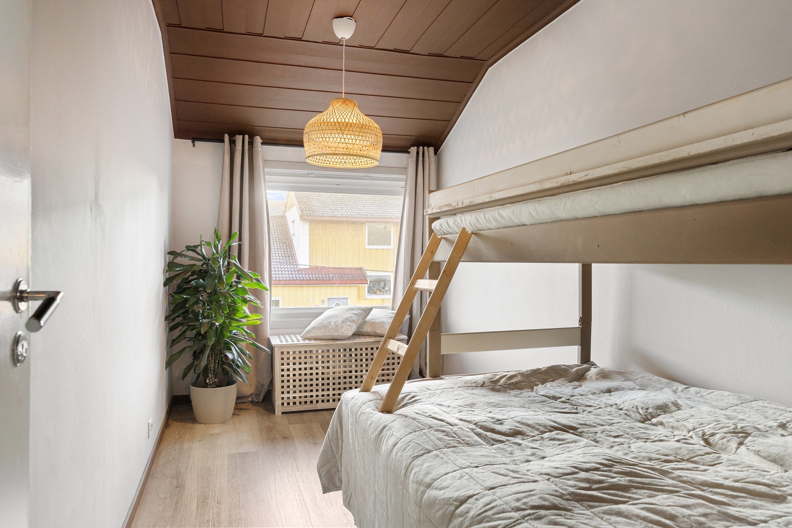 Lyst soverom av god størrelse. Galleribilde