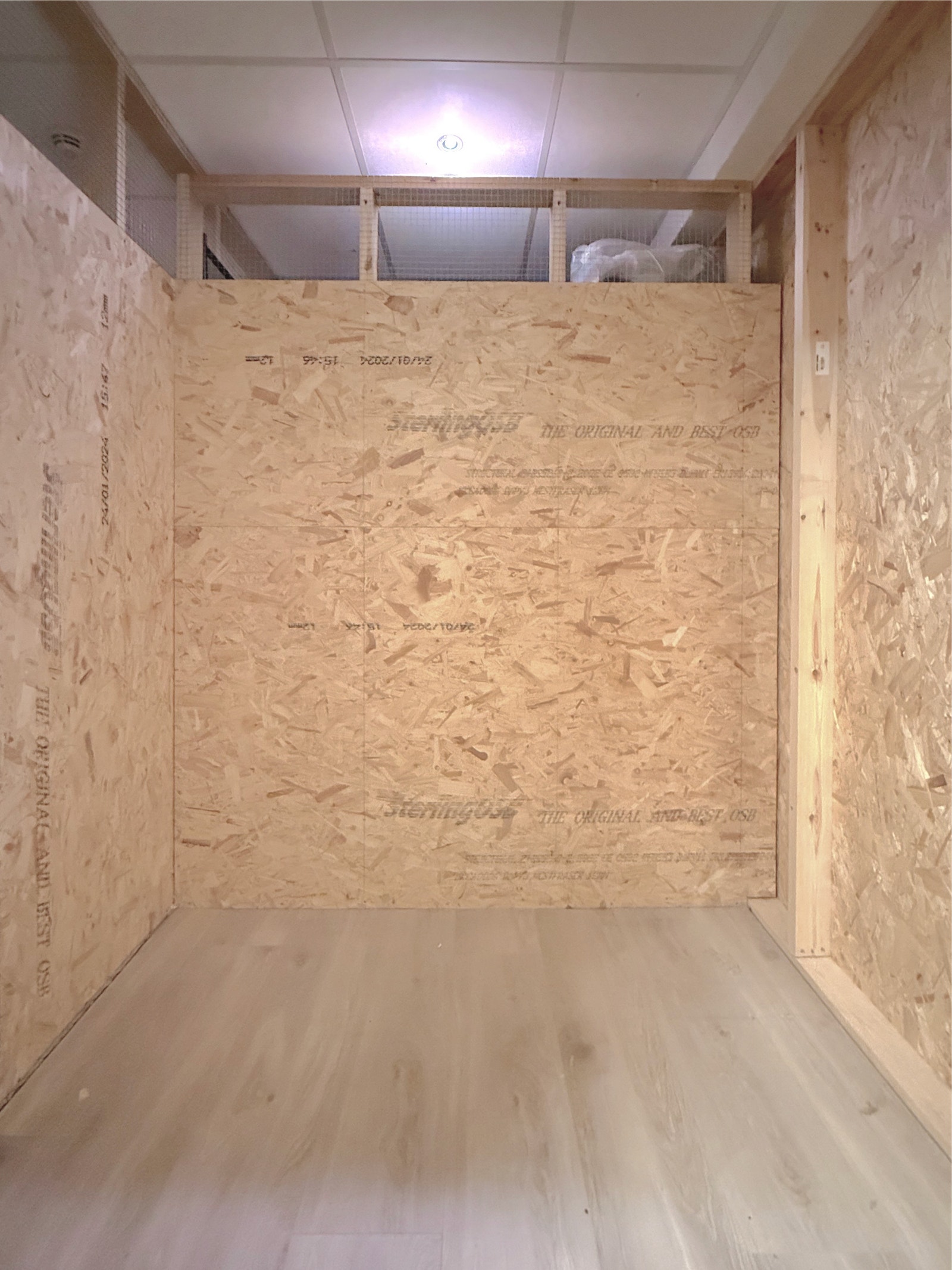 Tilhørende bod gir ekstra lagringsplass for sesongutstyr og andre eiendeler Galleribilde