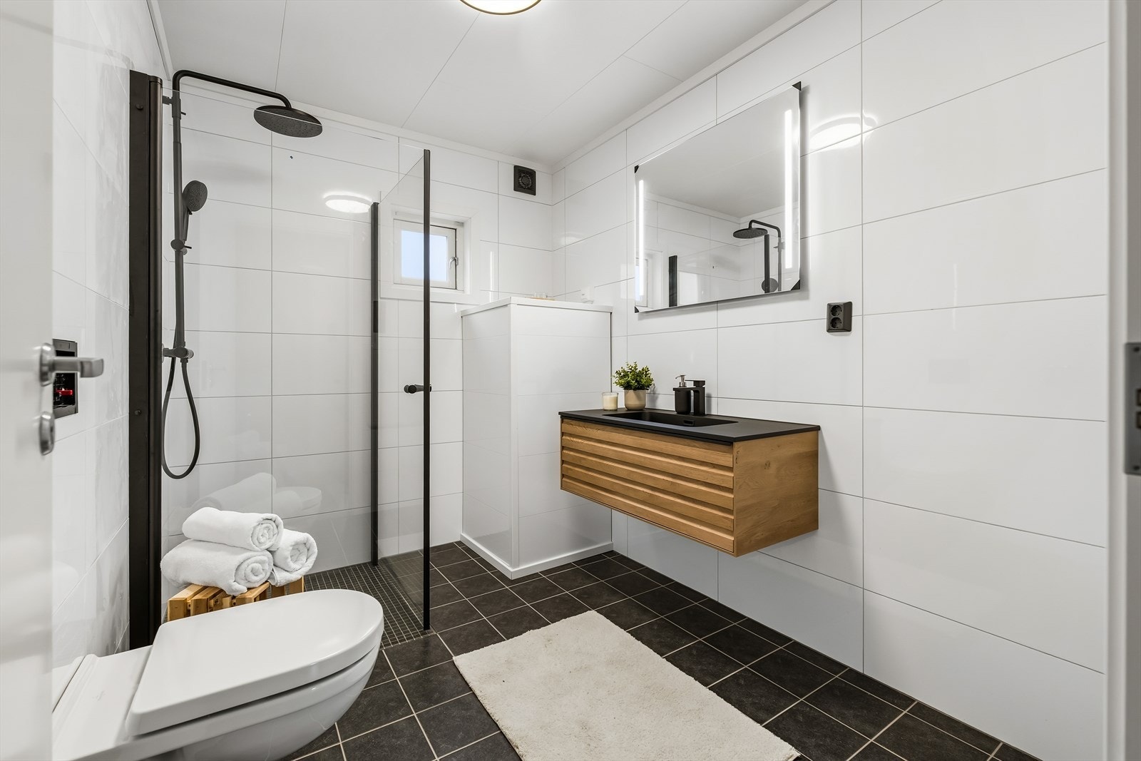 Lekkert og innbydende baderom. Galleribilde