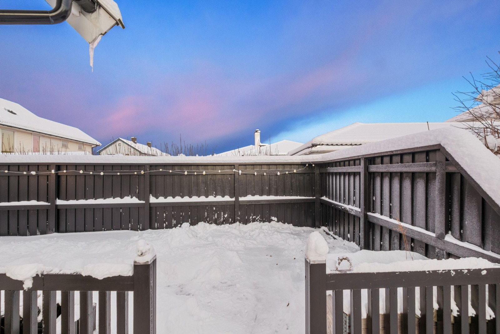 Uteplass. Galleribilde