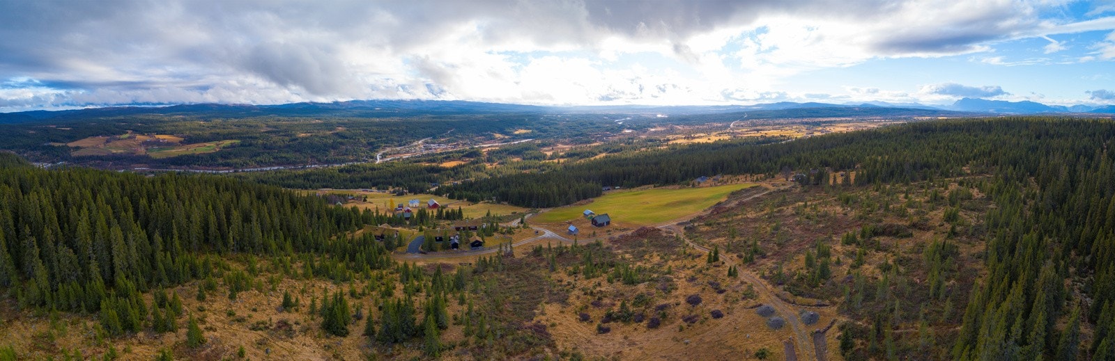 Vi håper du har lyst til å besøke Brattstølen Panorama, og samtidig oppleve litt av hva Tisleidalen har å tilby! Velkommen! Galleribilde