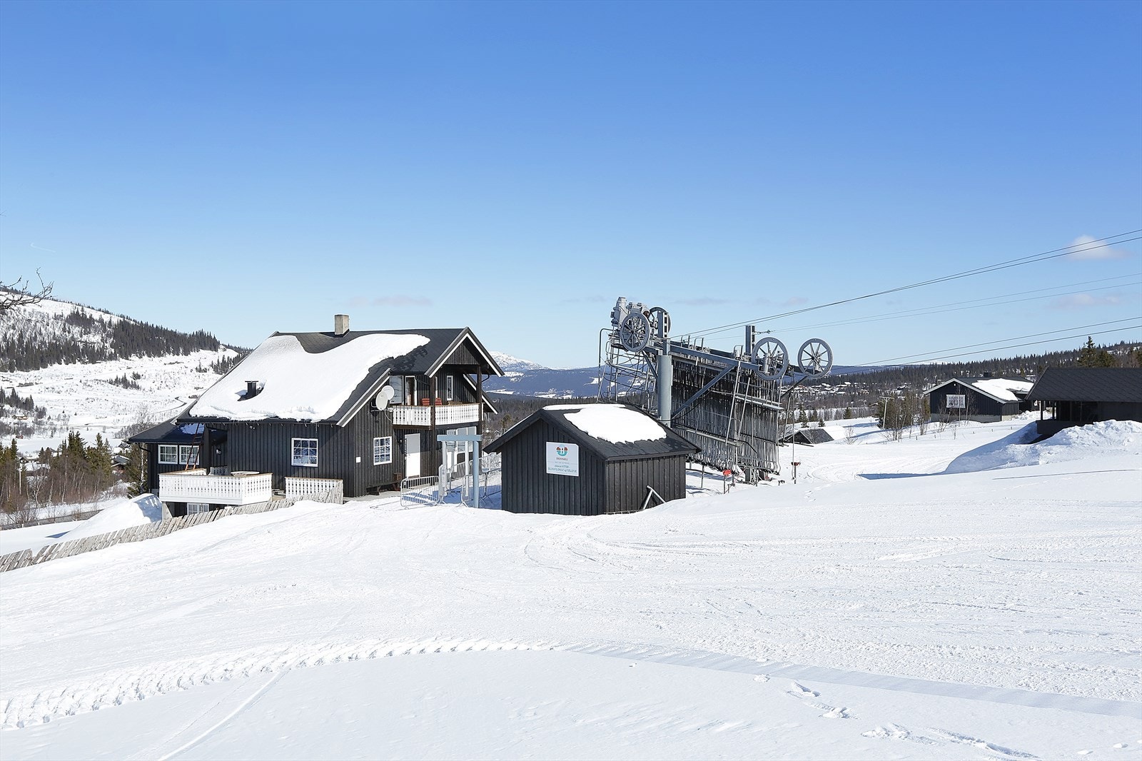 Vaset Skiheiser er et populært anlegg for hele familien. Snøkanoner, belysning og varmestue sørger for ekstra hygge i anlegget. Galleribilde