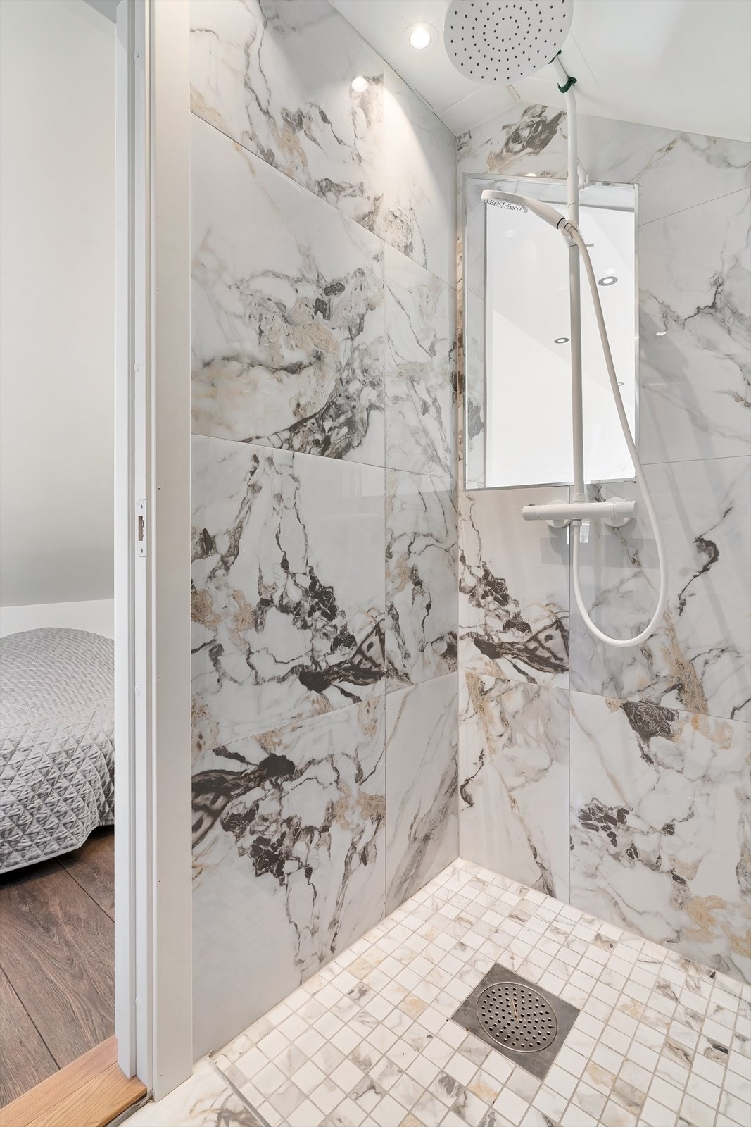 Fra dusjsonen i 2.etg. Galleribilde