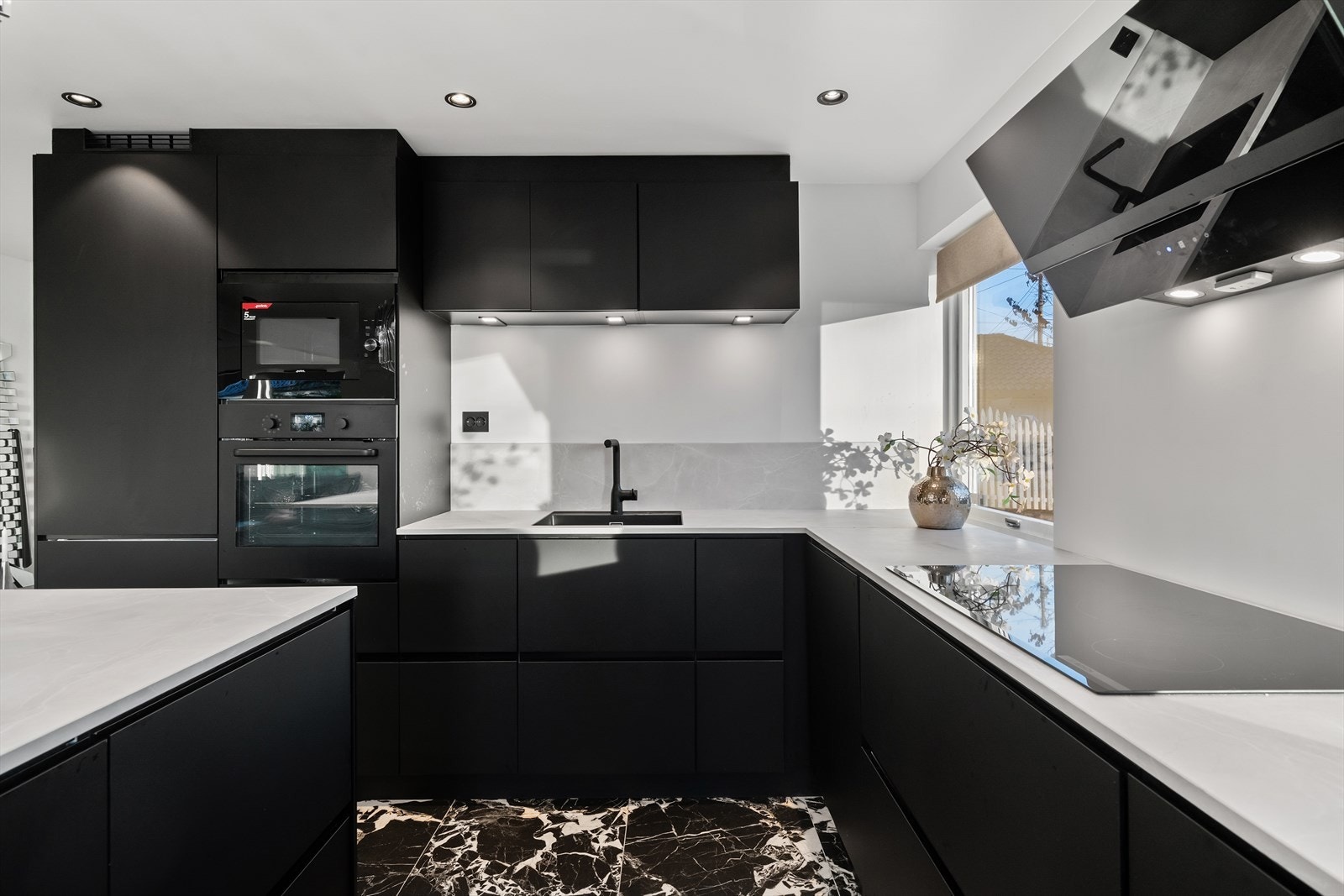 Godt med benkeplass Galleribilde