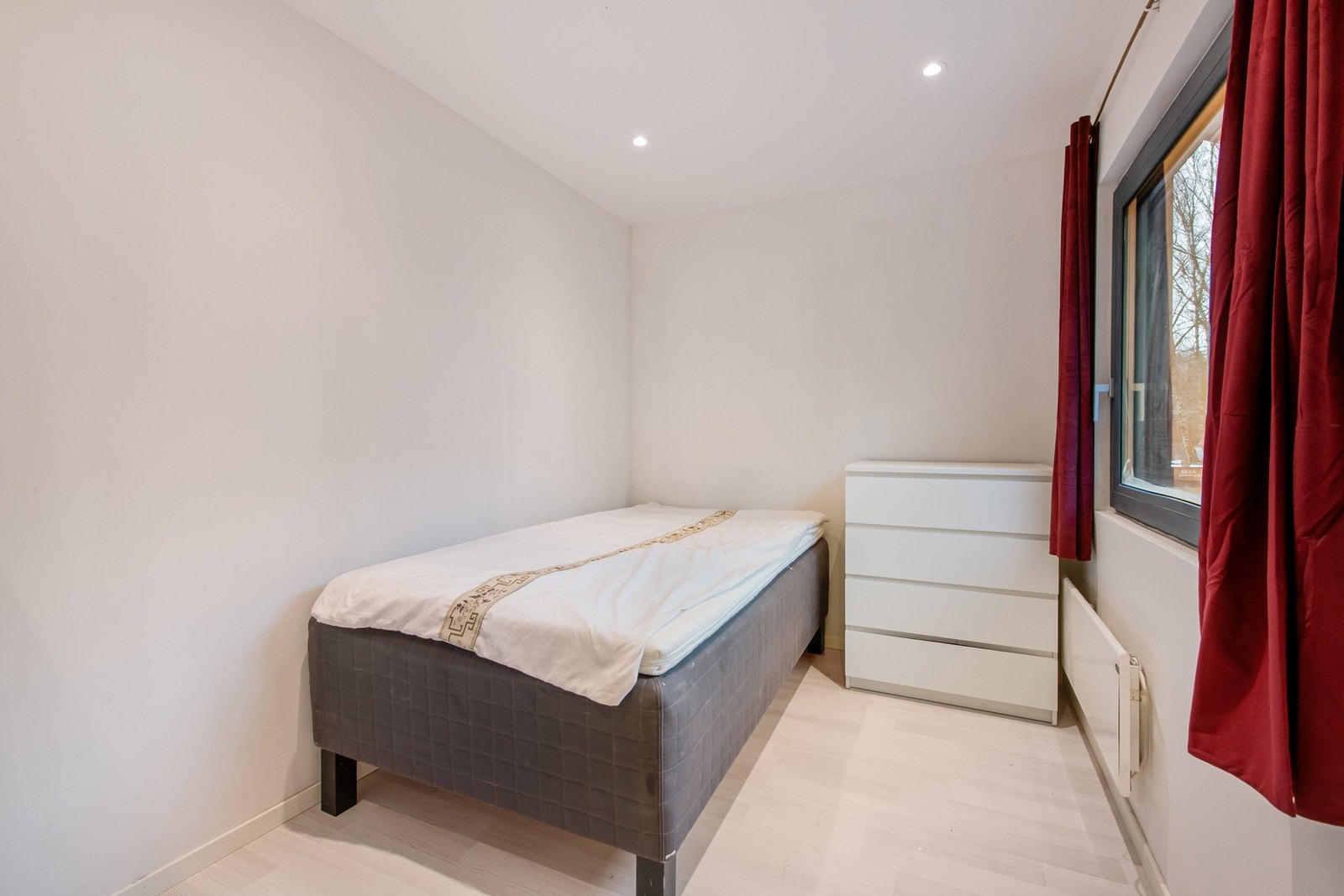 Hjørnesoverom 2. etasje, ca. 8 kvm. Galleribilde