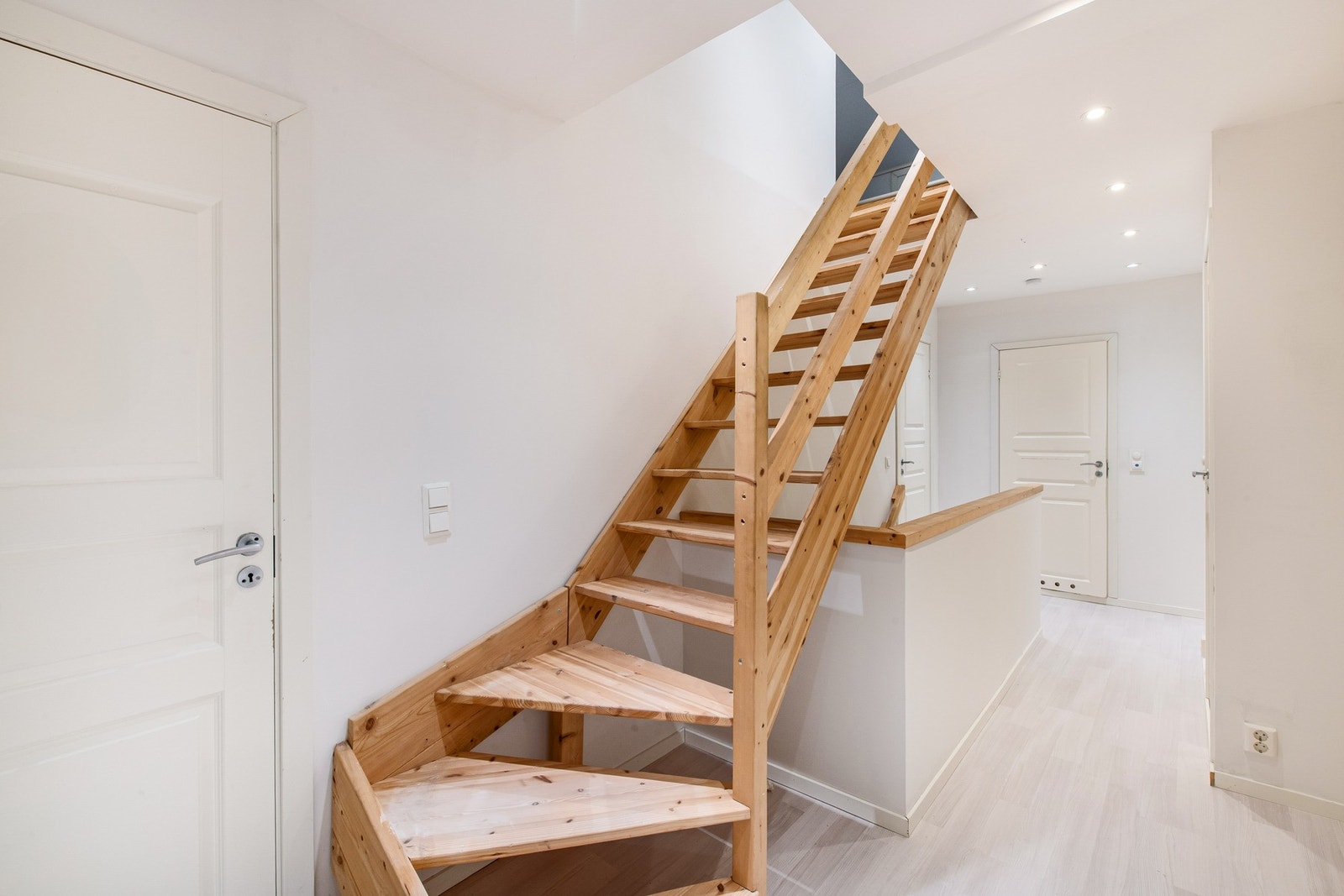 Trappegang 2. etasje. Galleribilde