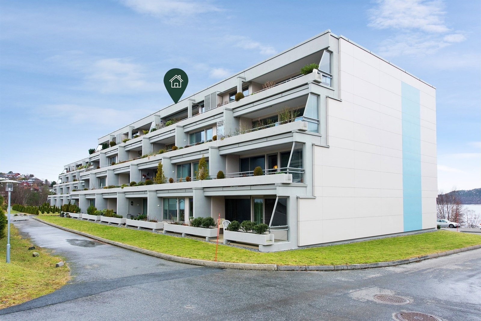 Velkommen til Torvteigen 8 presentert av Eiendomsmegler/Partner Marit Stuen Aursnes Galleribilde