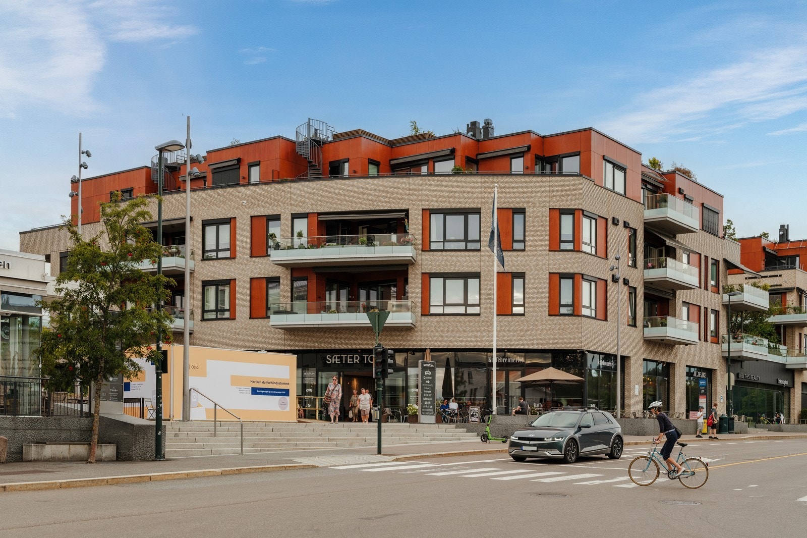 Umiddelbar nærhet til Sæter torg. Her finner man en rekke servicetilbud. Galleribilde