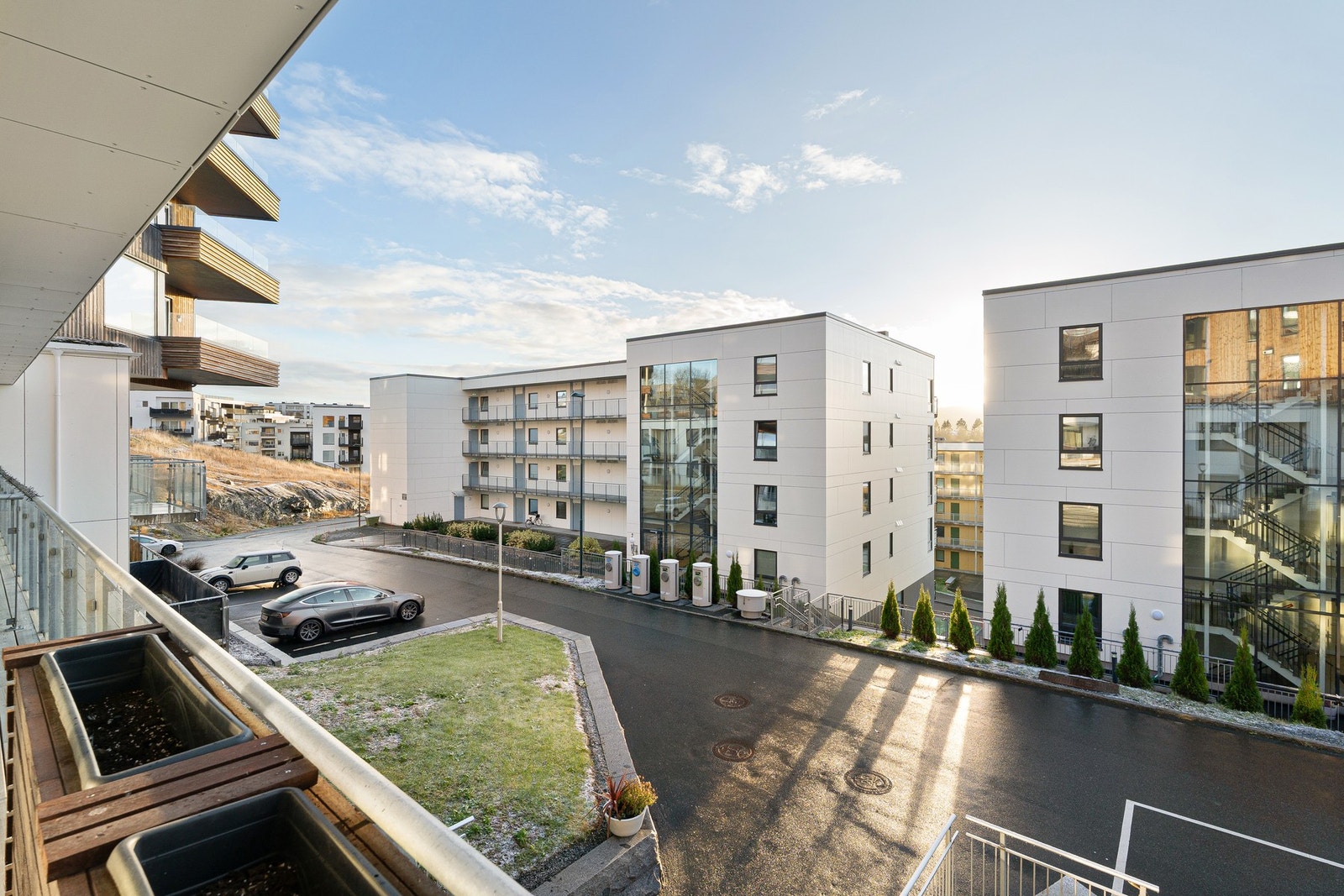 Sørvendt balkong. Galleribilde