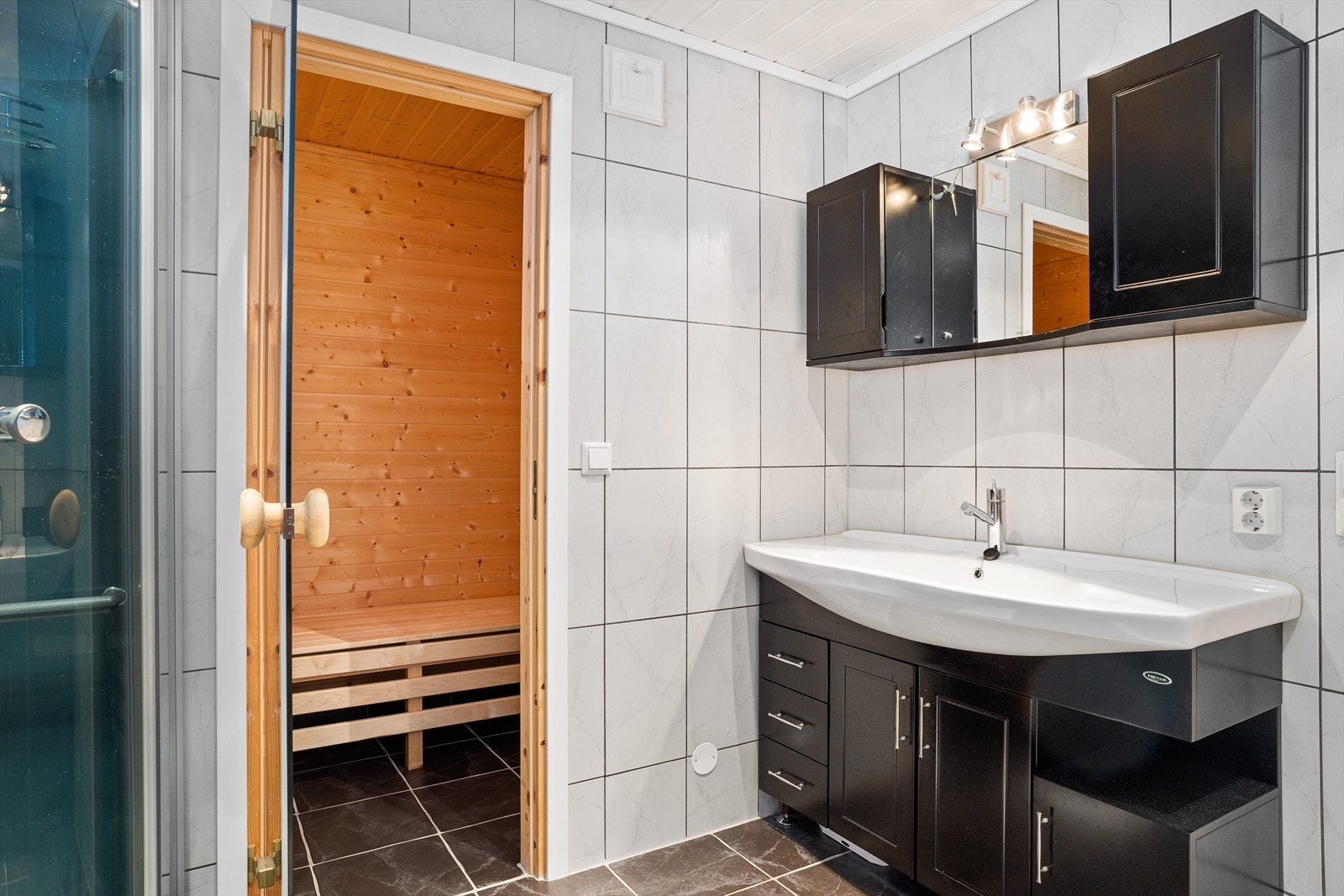 Inngang egen badstue Galleribilde