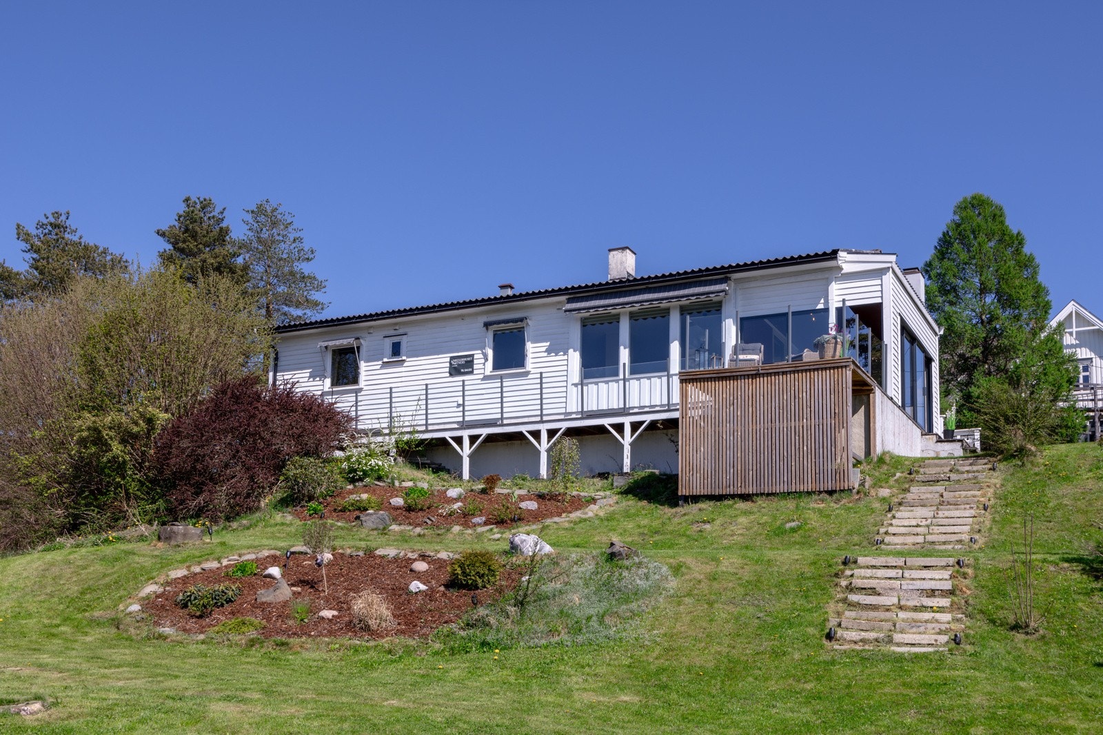 Praktisk og moderne enebolig med "alt på en flate"! Galleribilde