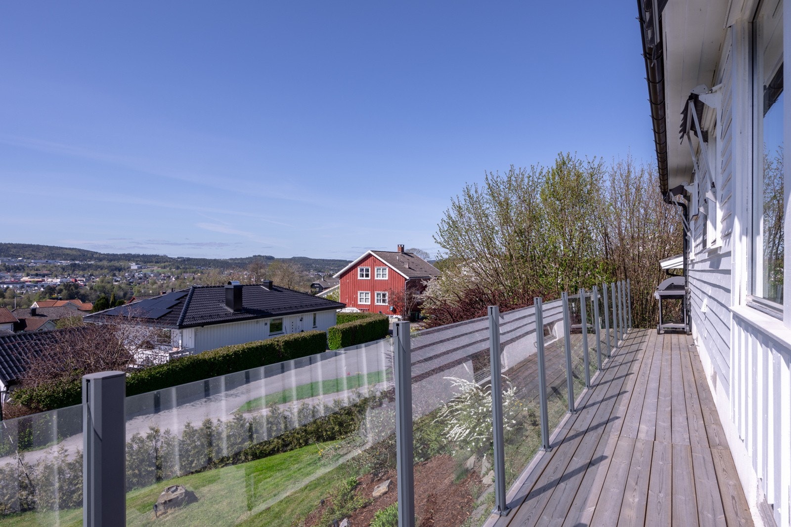 Smart med glassrekkverk! Galleribilde