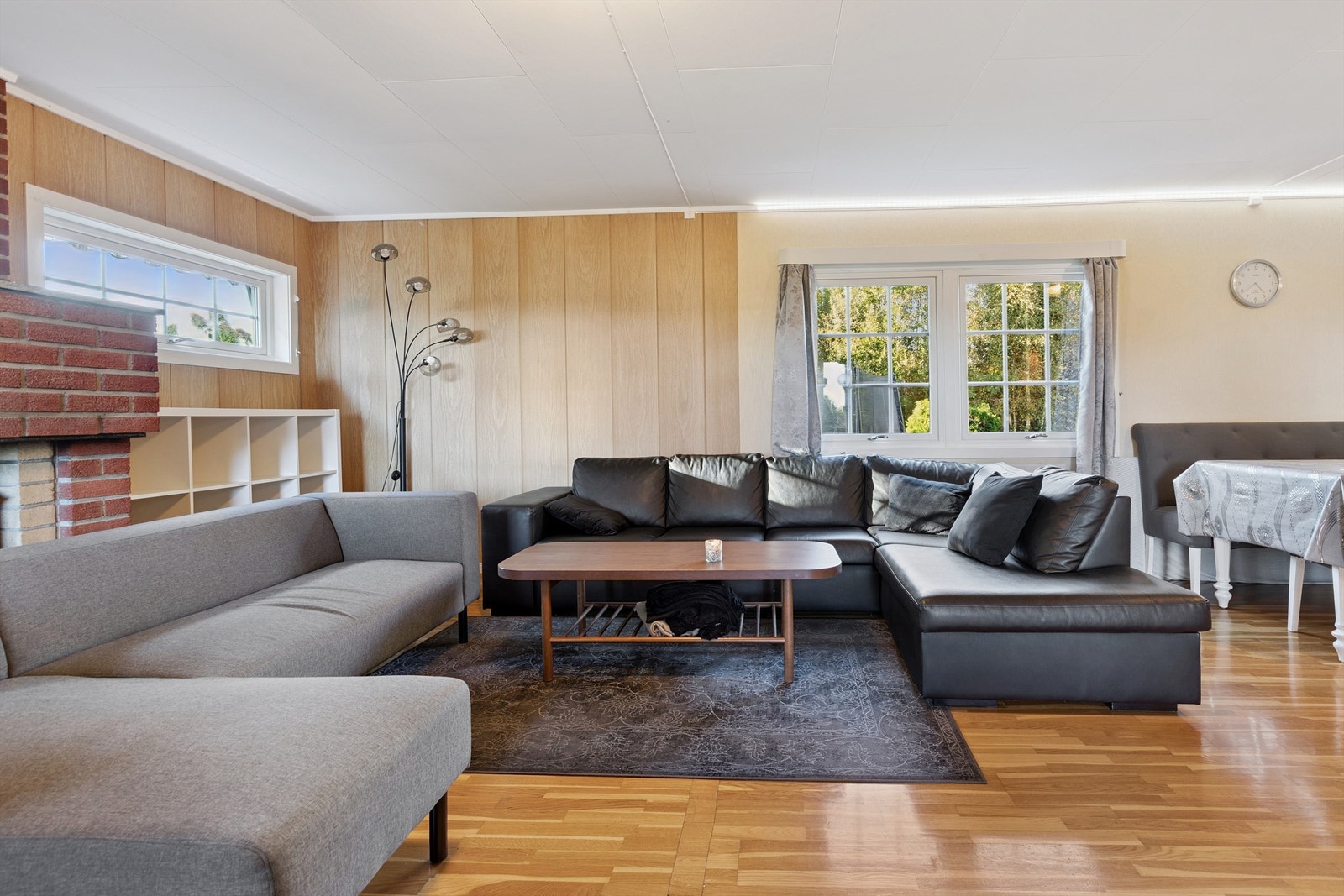 Stuen har gode møbleringsmuligheter Galleribilde