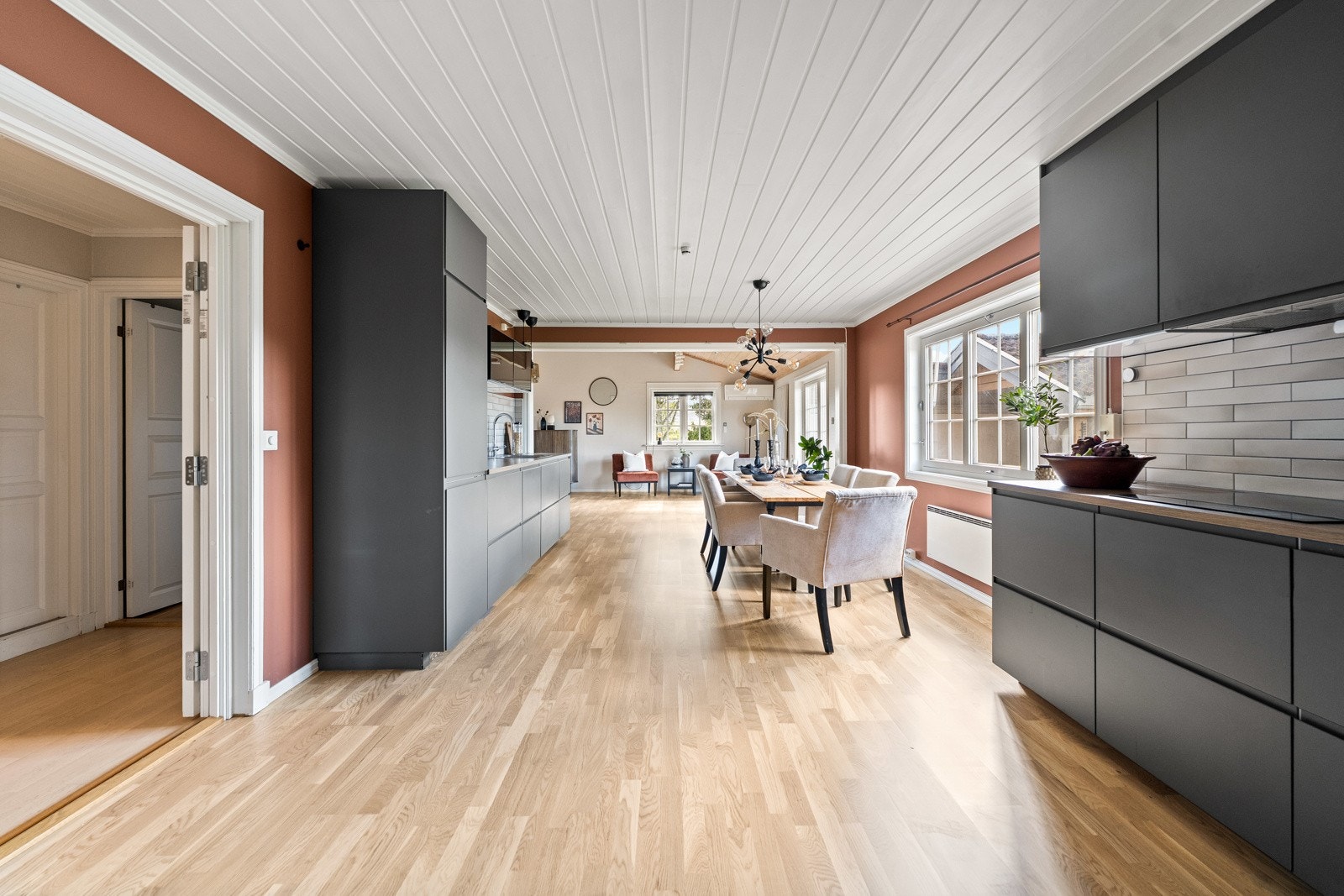 Kjøkkenet ble pusset opp i 2020 Galleribilde