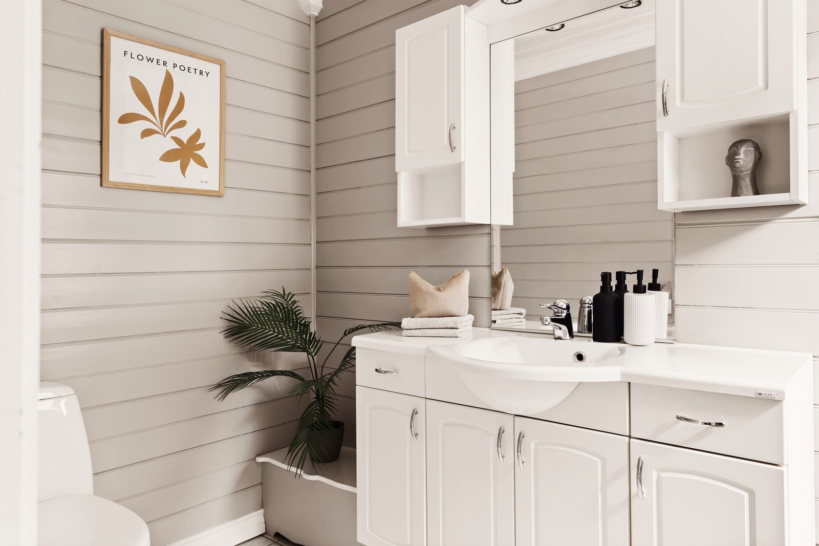 Toalett i tilknytning til gangen. Galleribilde